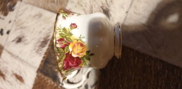 Old country roses - royal albert