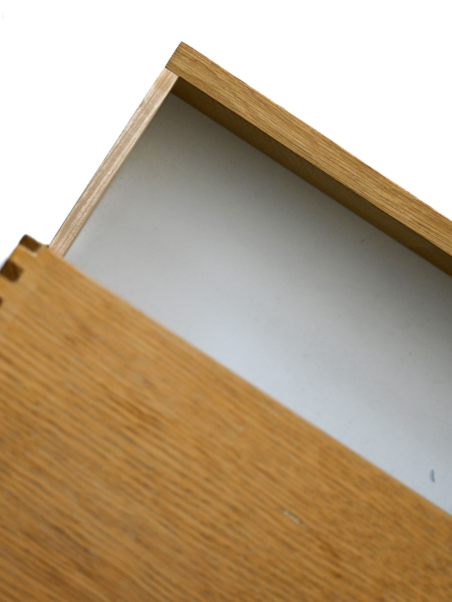 Oak 'gossip chair' bench