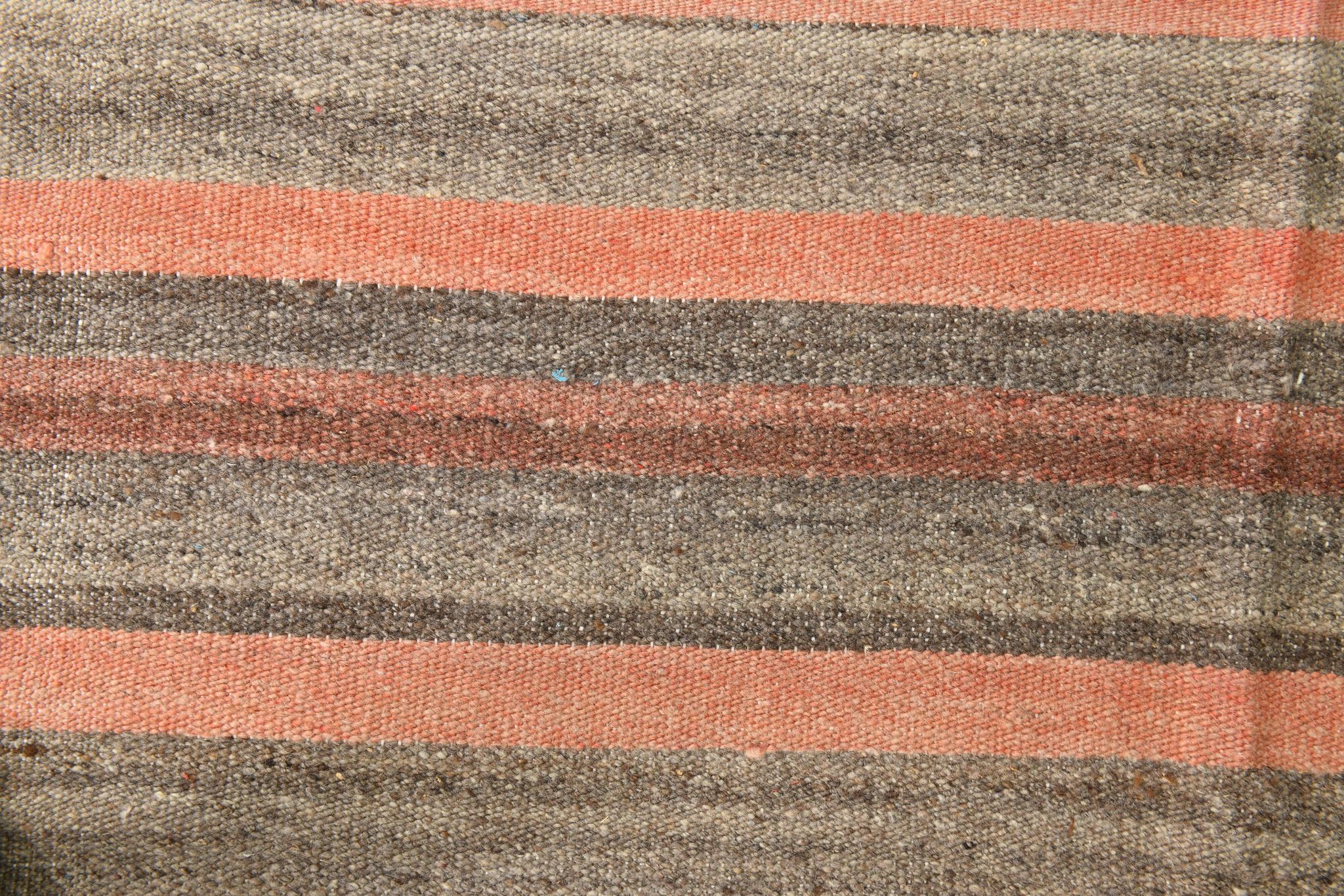 Tapis kilim turc saumon et marron 4x5, 134x164 cm