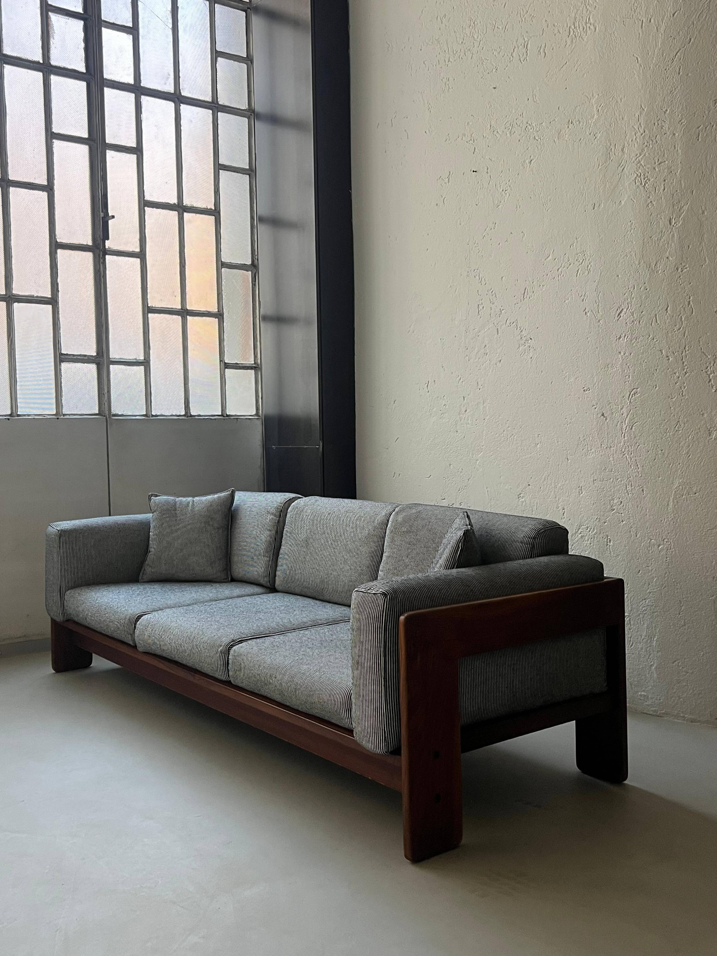 Sculptural Mid Century Bastiano sofa by Afra and Tobia Scarpa, Made in Italy