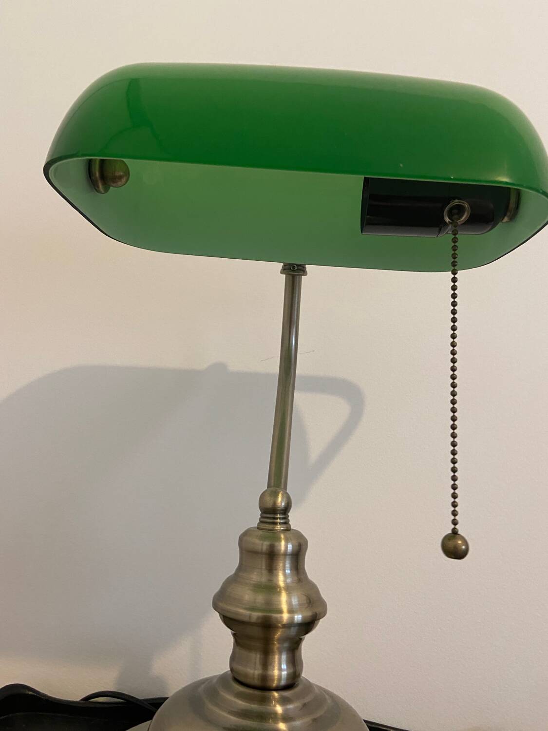 Antique banker's lamp in bronze and green opaline, Art Deco