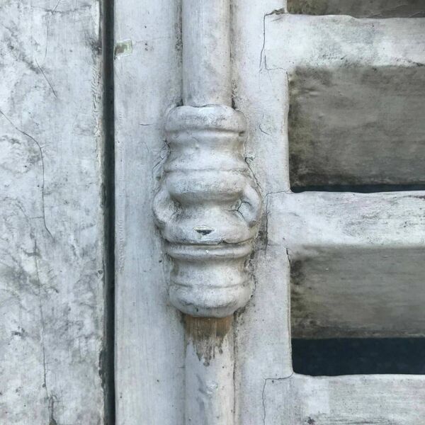 Suite de 2 paires de volets à persiennes en chêne massif XIX siècle