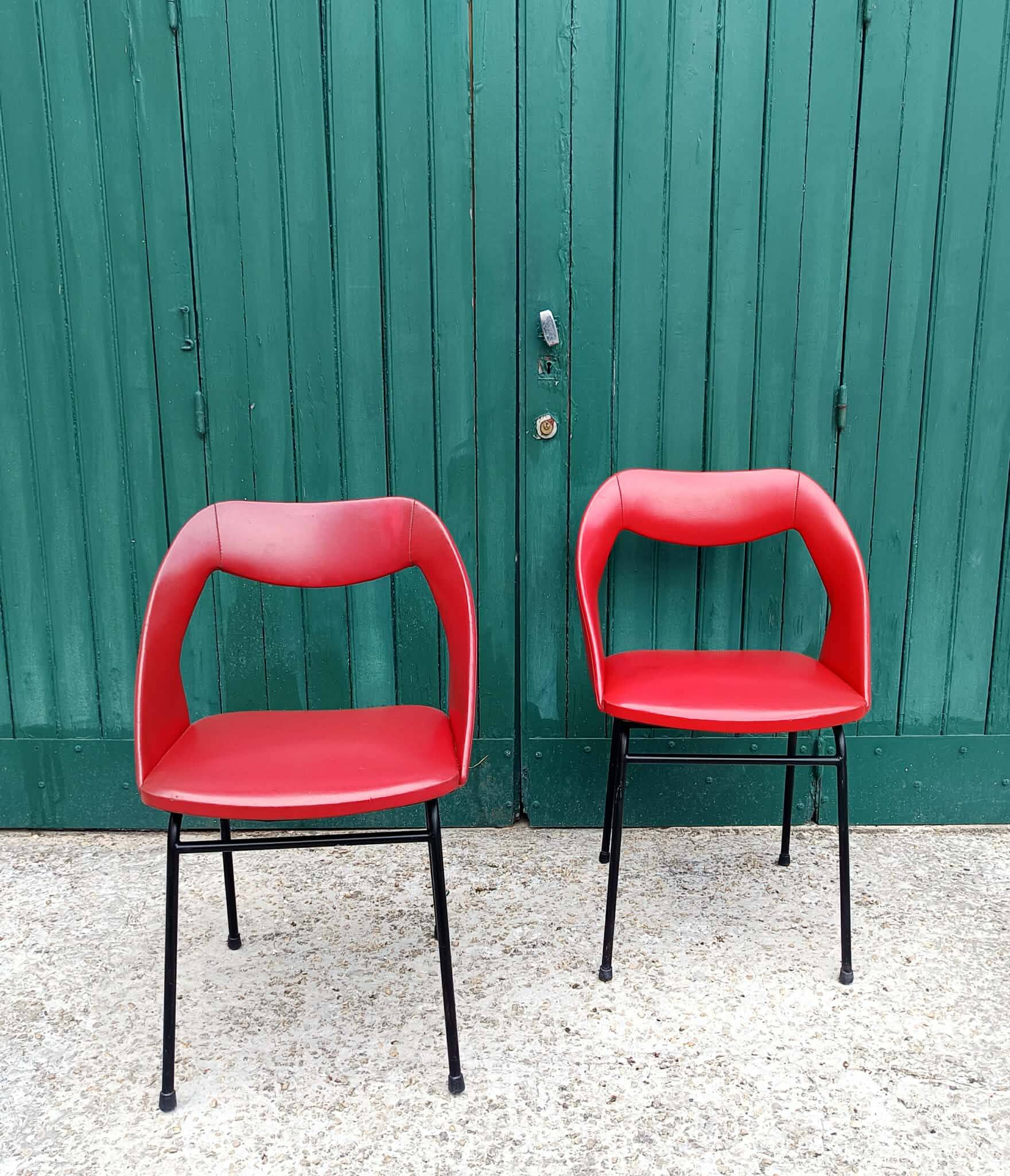 Paire de fauteuils Skaï rouge 1970