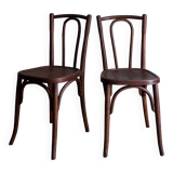 Chaises de style bistrot parisien