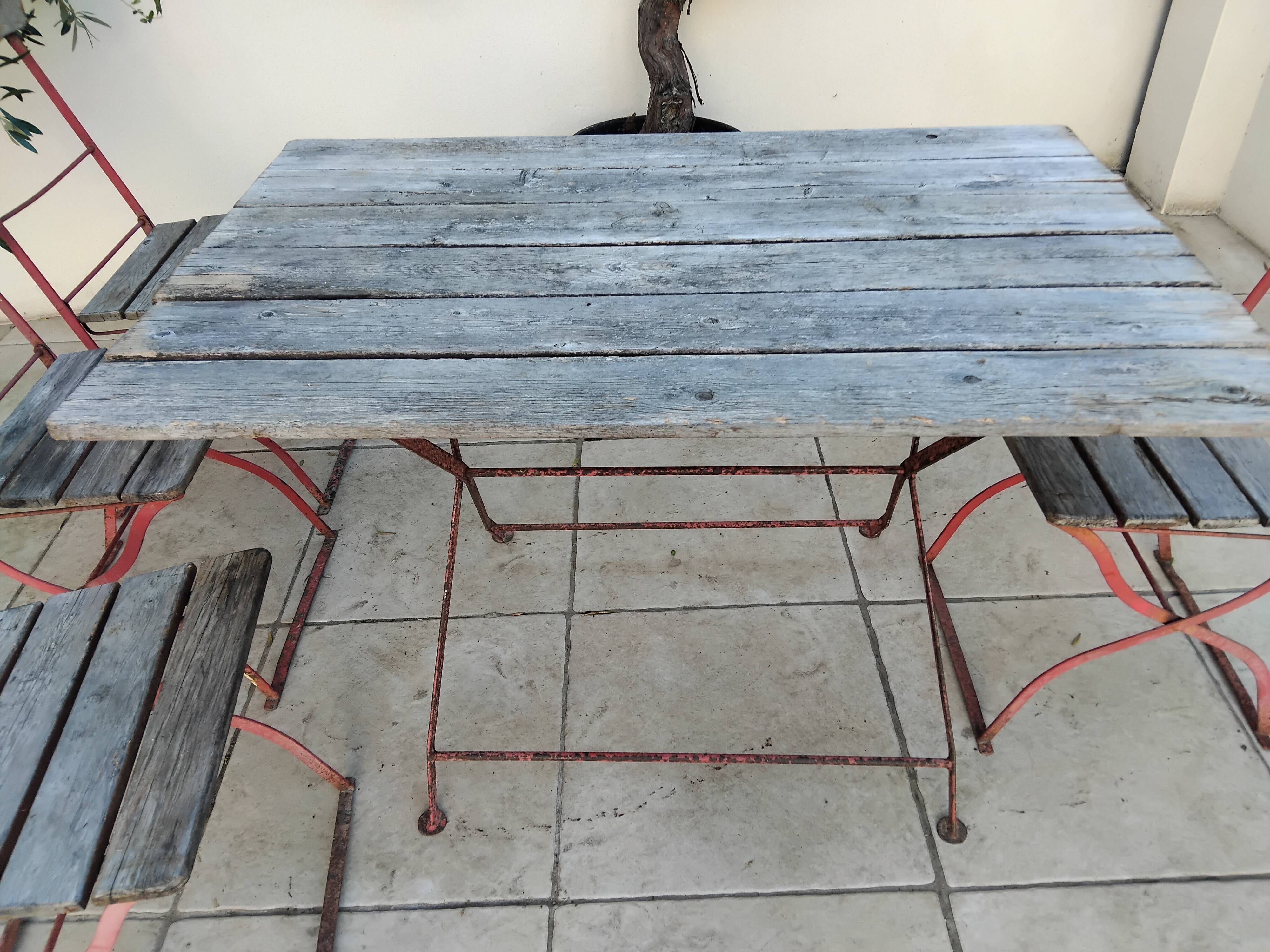 Table and 4 Bistro Guinguette chairs, antique circa 1900.