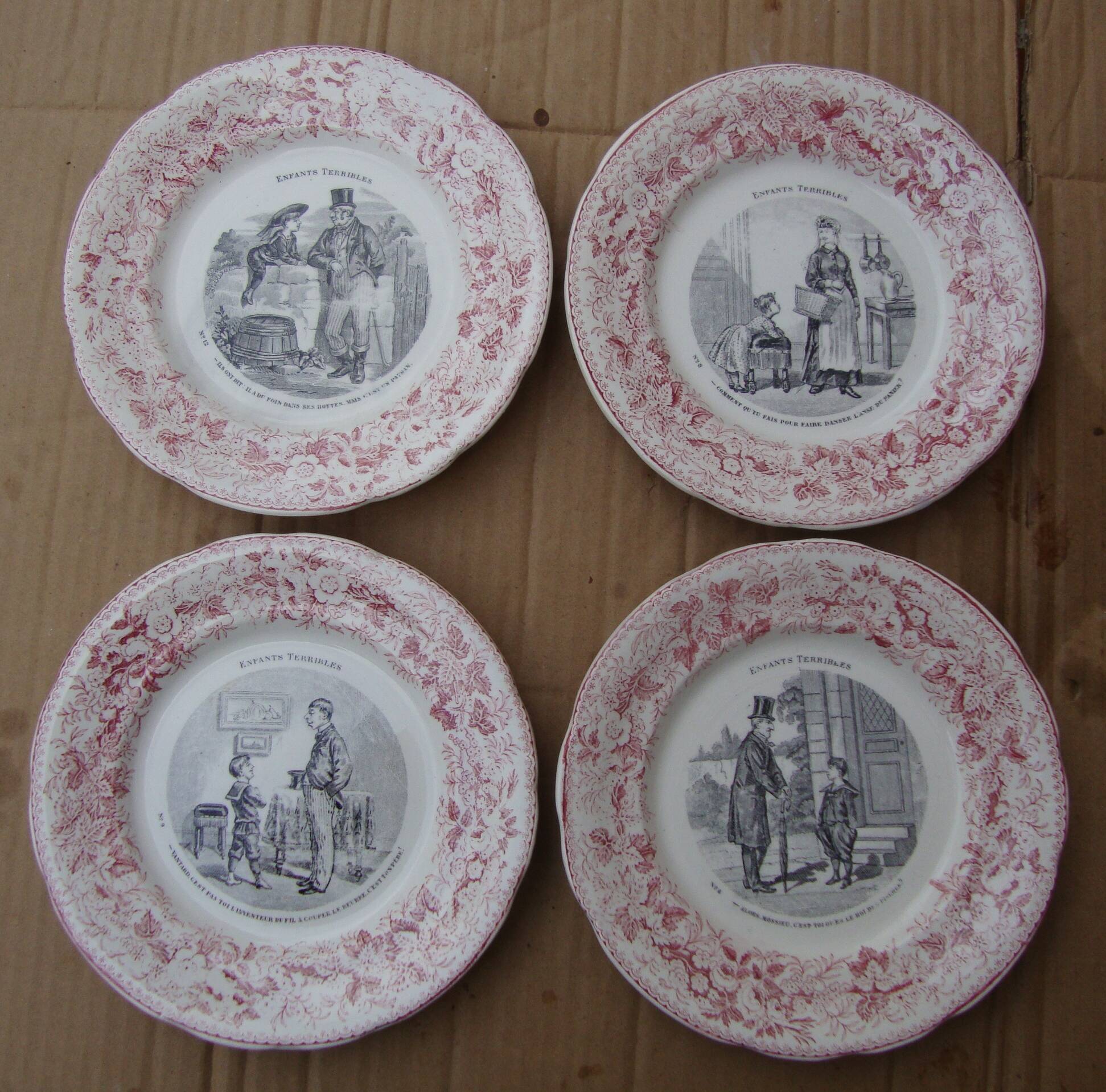 4 lm & cie creil and monteras “les enfants terribles” plates