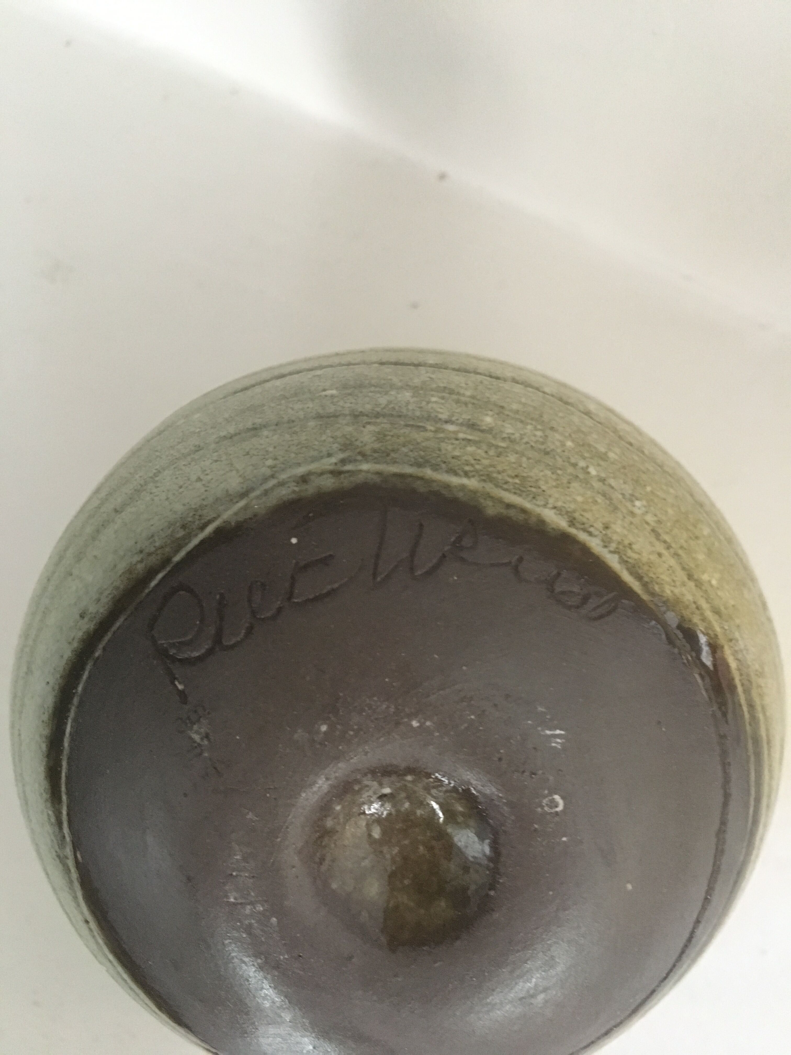 Soliflore ceramic ball signed