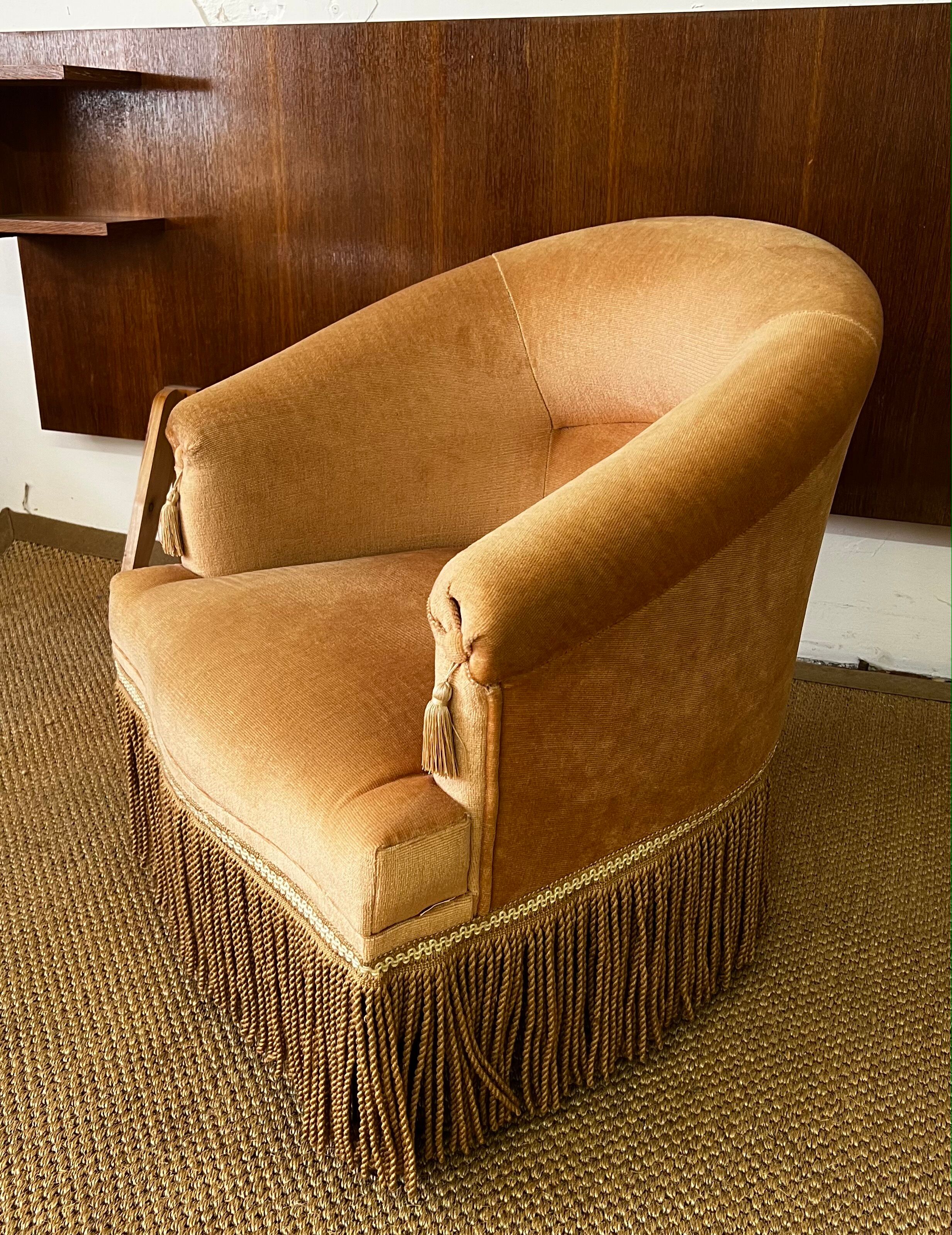 Yellow velvet toad armchair