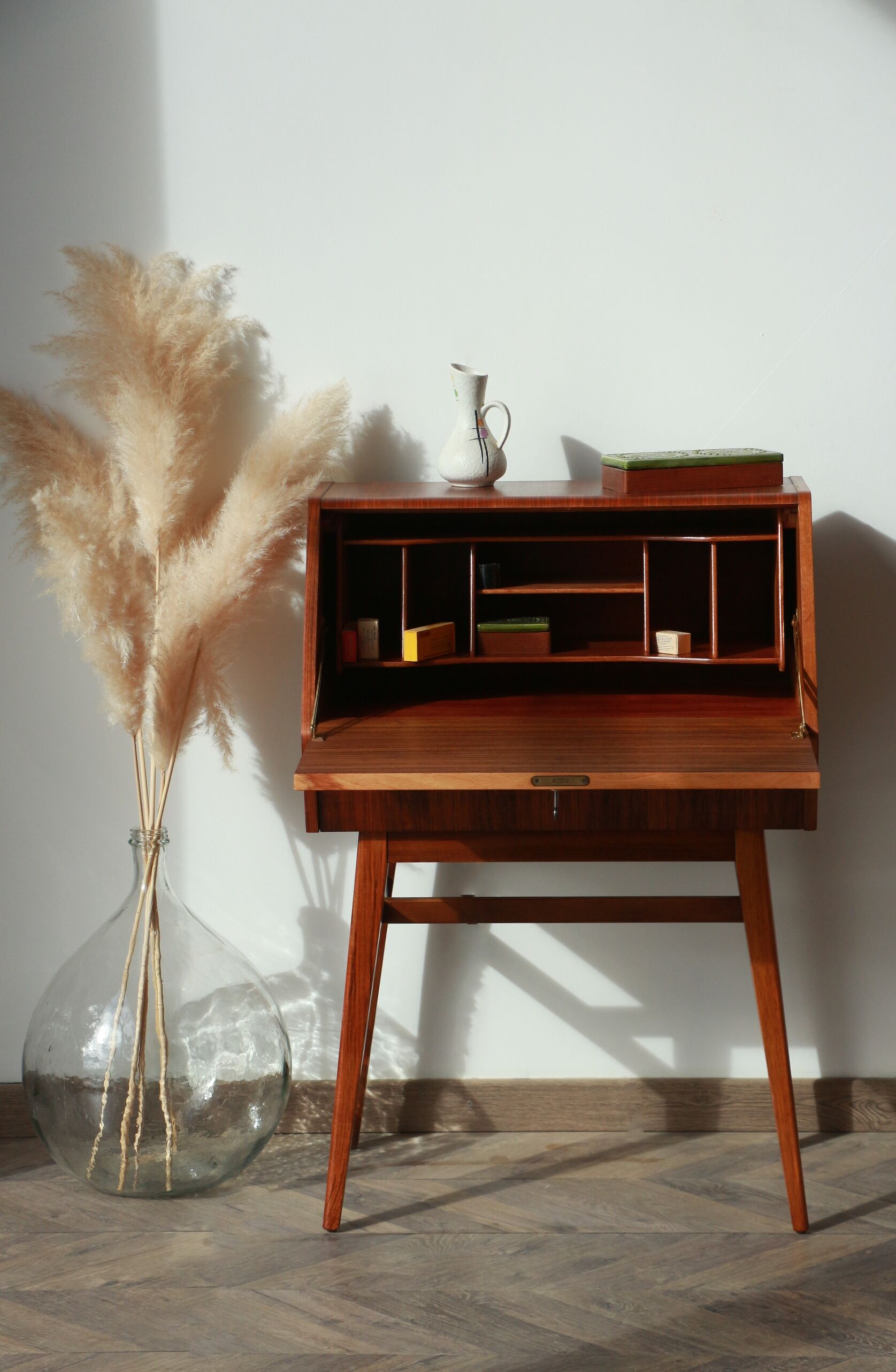 Secretary Beautility