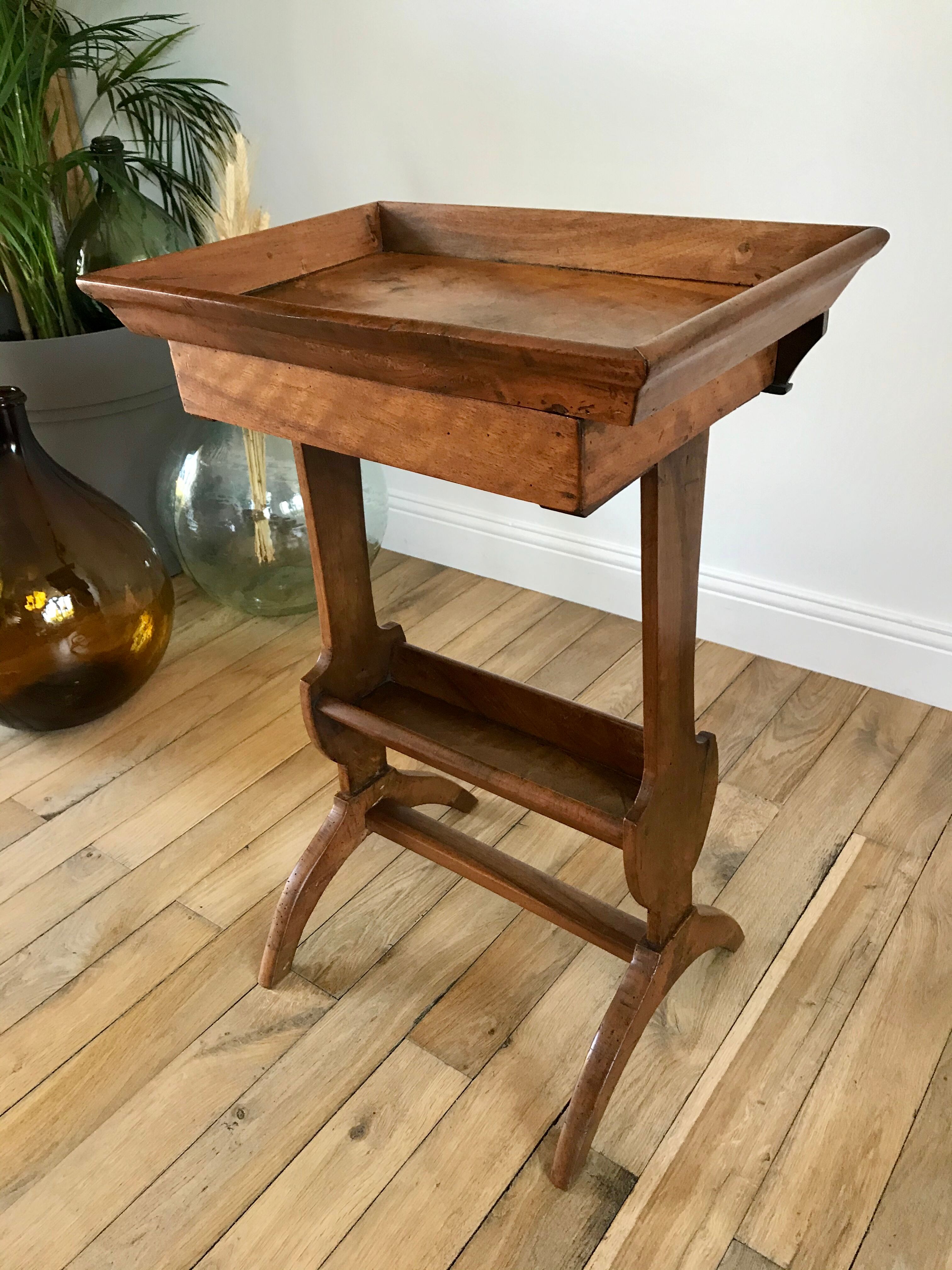 Bedside table / side cabinet in oak late nineteenth century