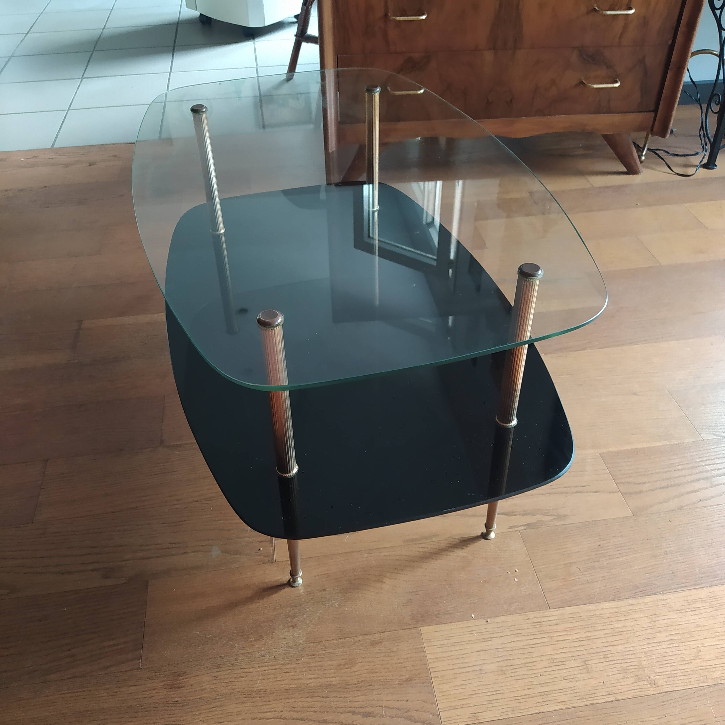 1960 cocktail coffee table with two trays and brass legs