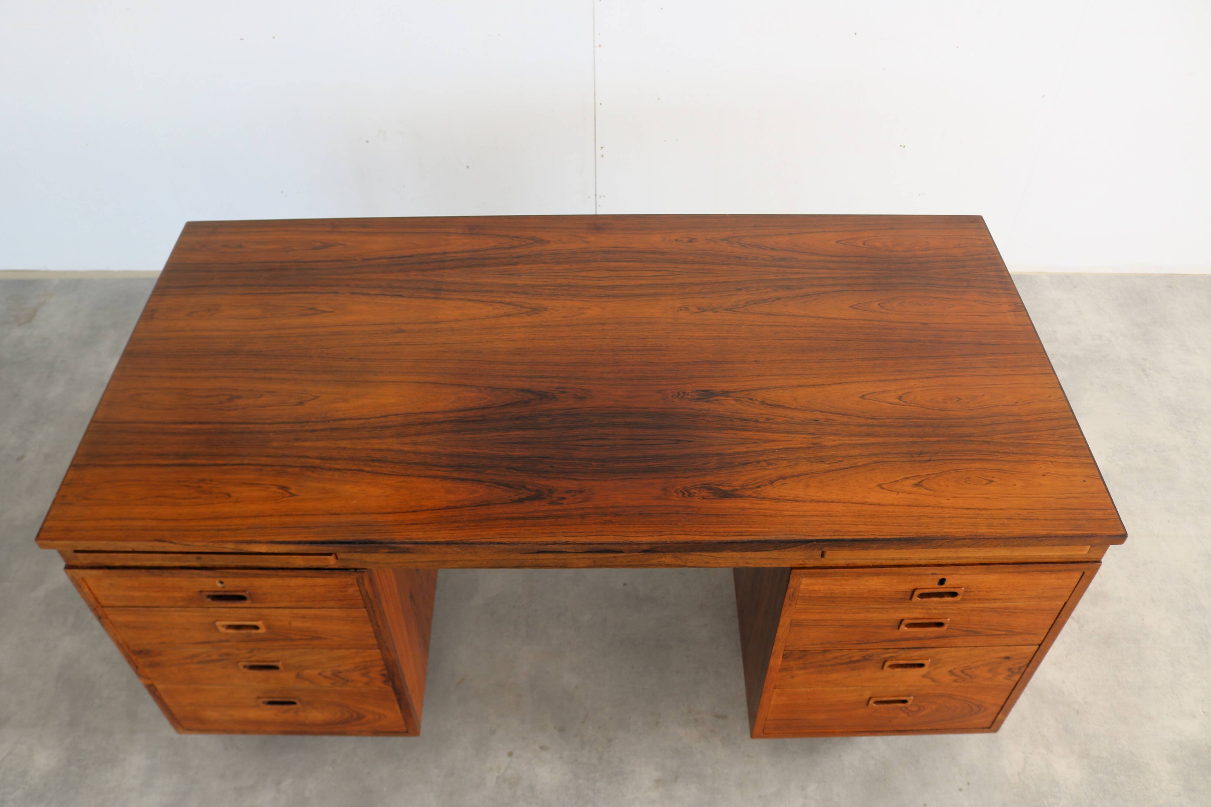 vintage desk | rosewood | Nipu | 1960s