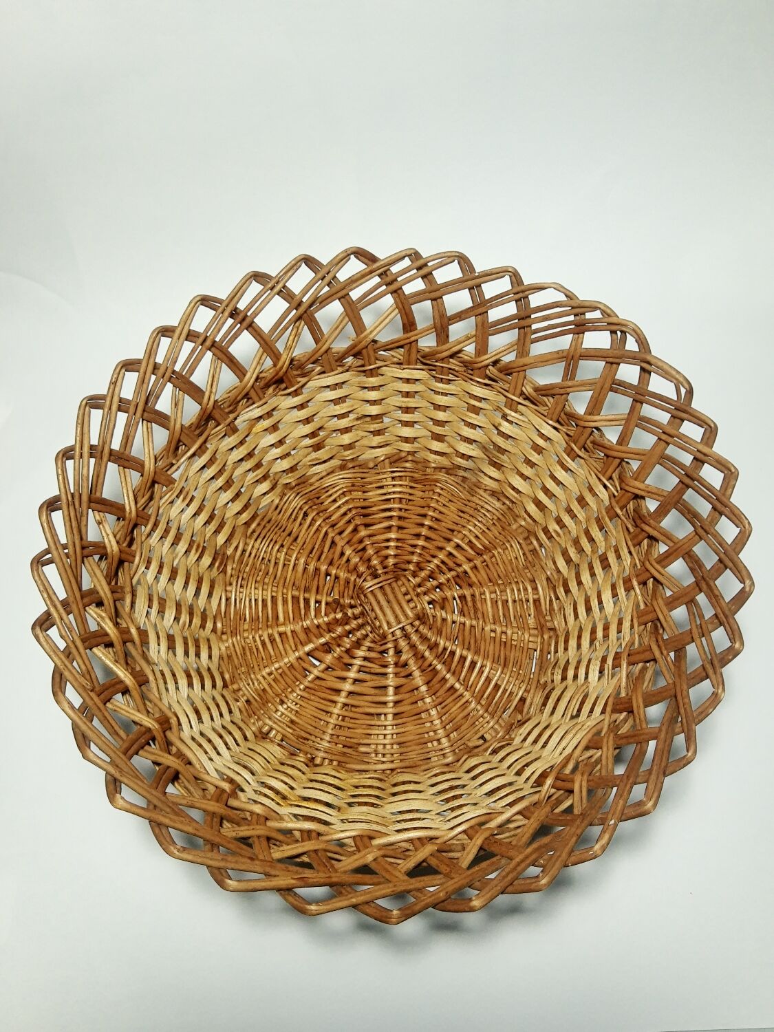 Vintage round wicker basket