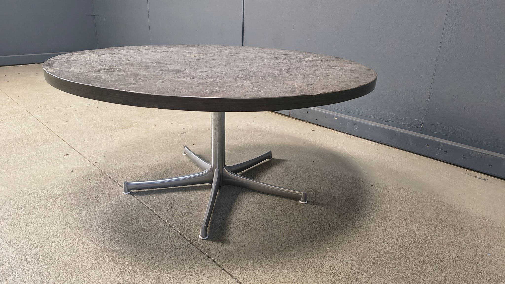 Vintage coffee table by Walter Knoll