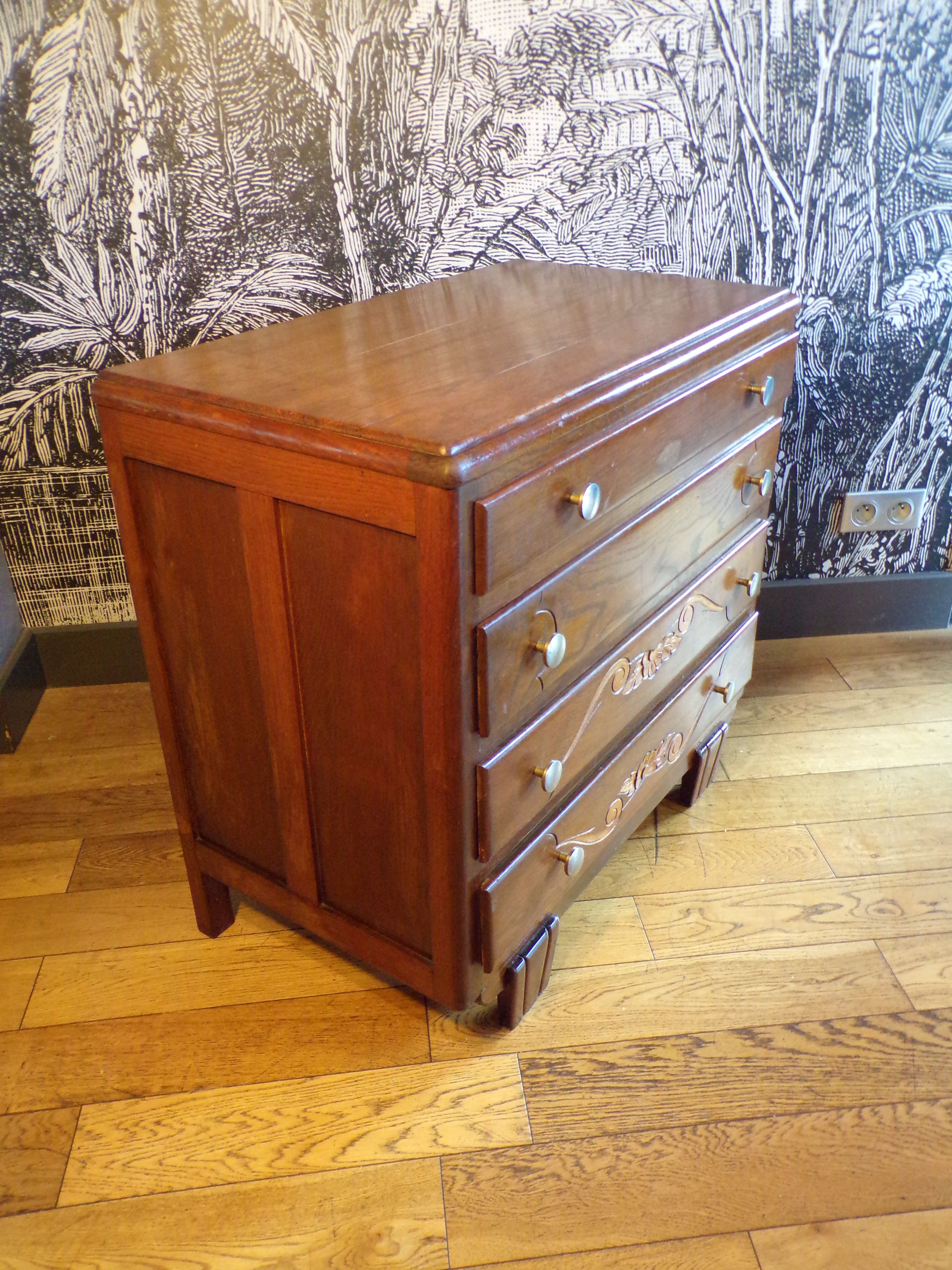 Commode 1930