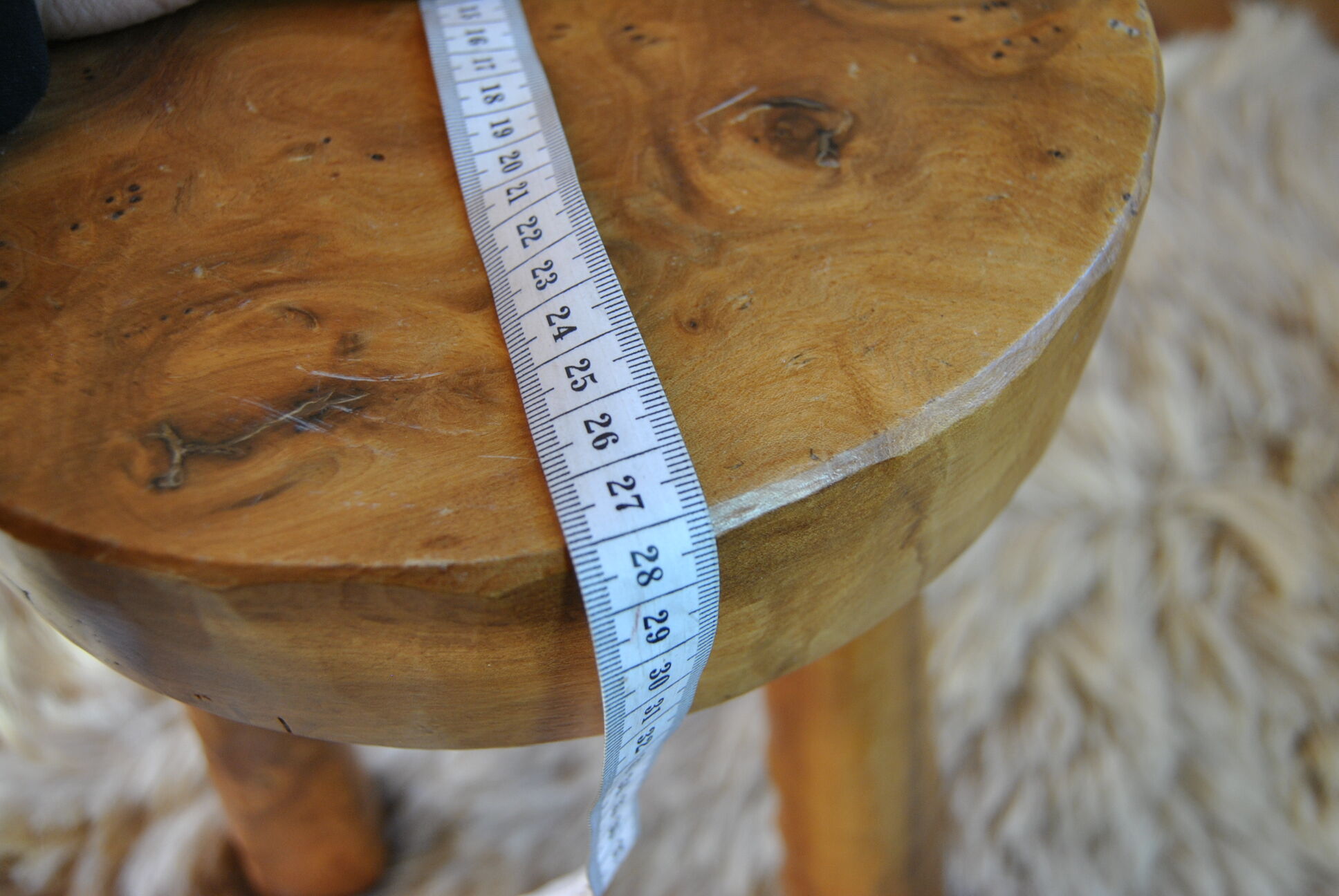 Tabouret tripode en bois vers 1950