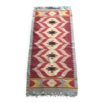 Burgundy runner rug in flat woven kilim fabric, Mid-Century style 1940s Czech Republic.
