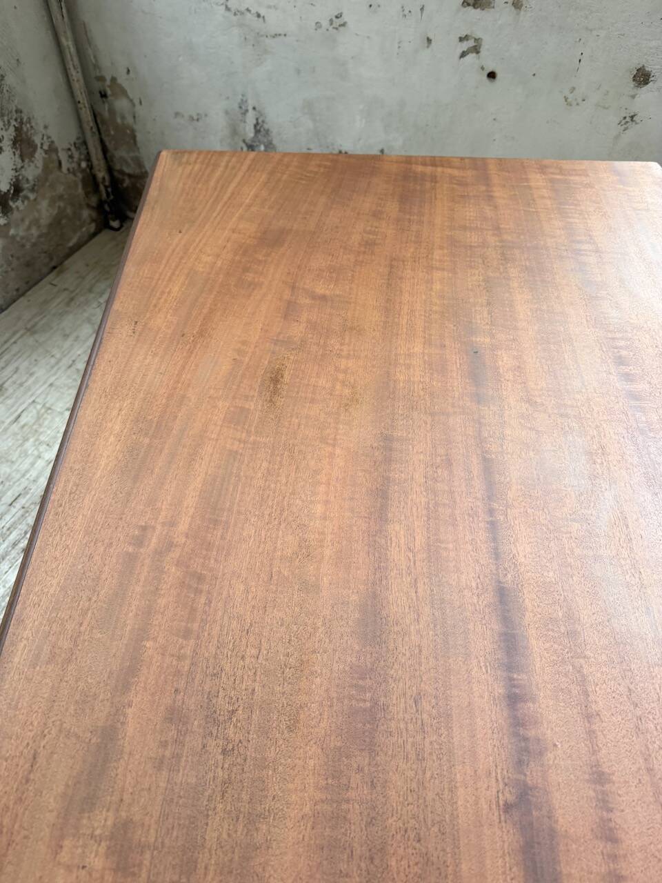 Turned leg cherry table 160cm