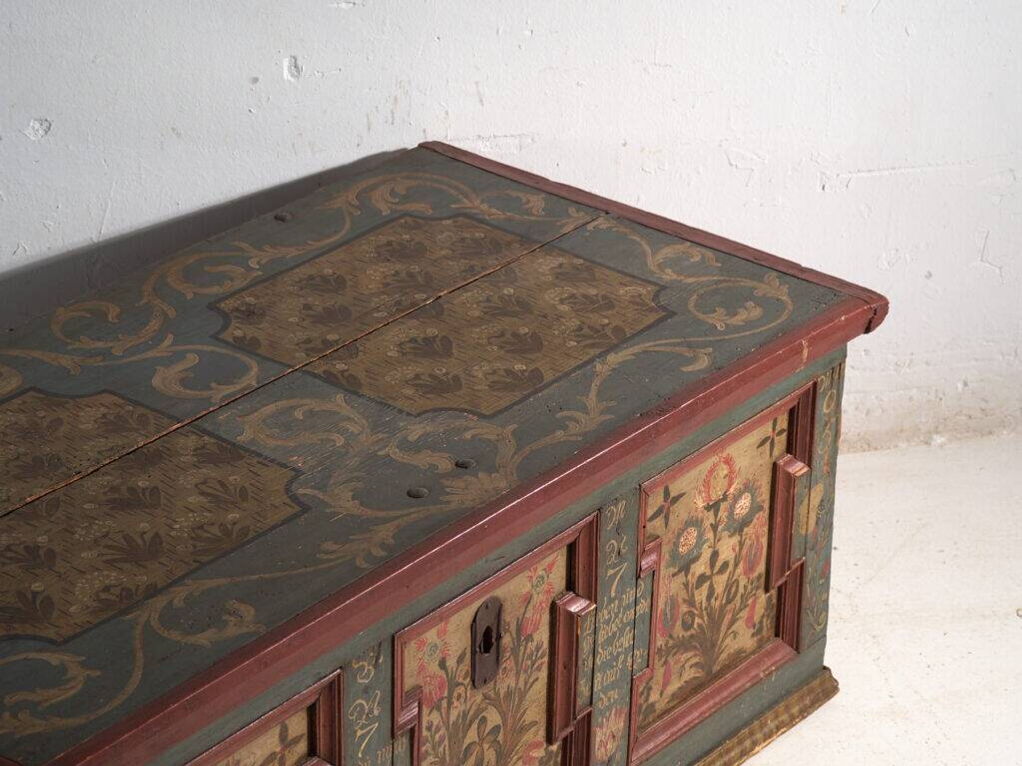 Antique wedding chest painted in pine – Austro-Hungarian Empire, Year 1775