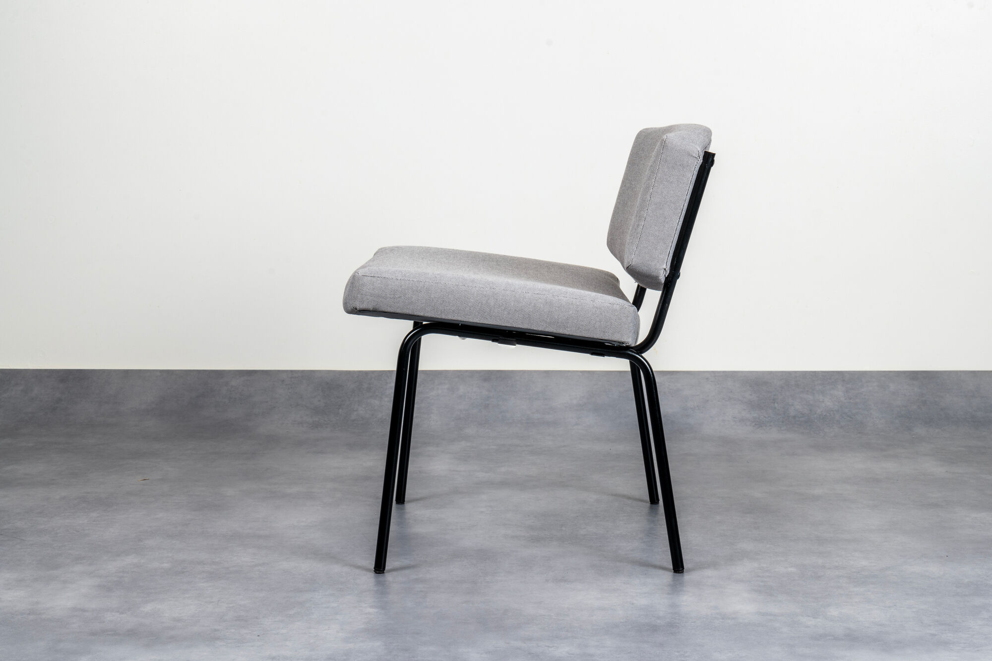 Armchair Council of Pierre Guariche for Meurop with Kavdrat fabric