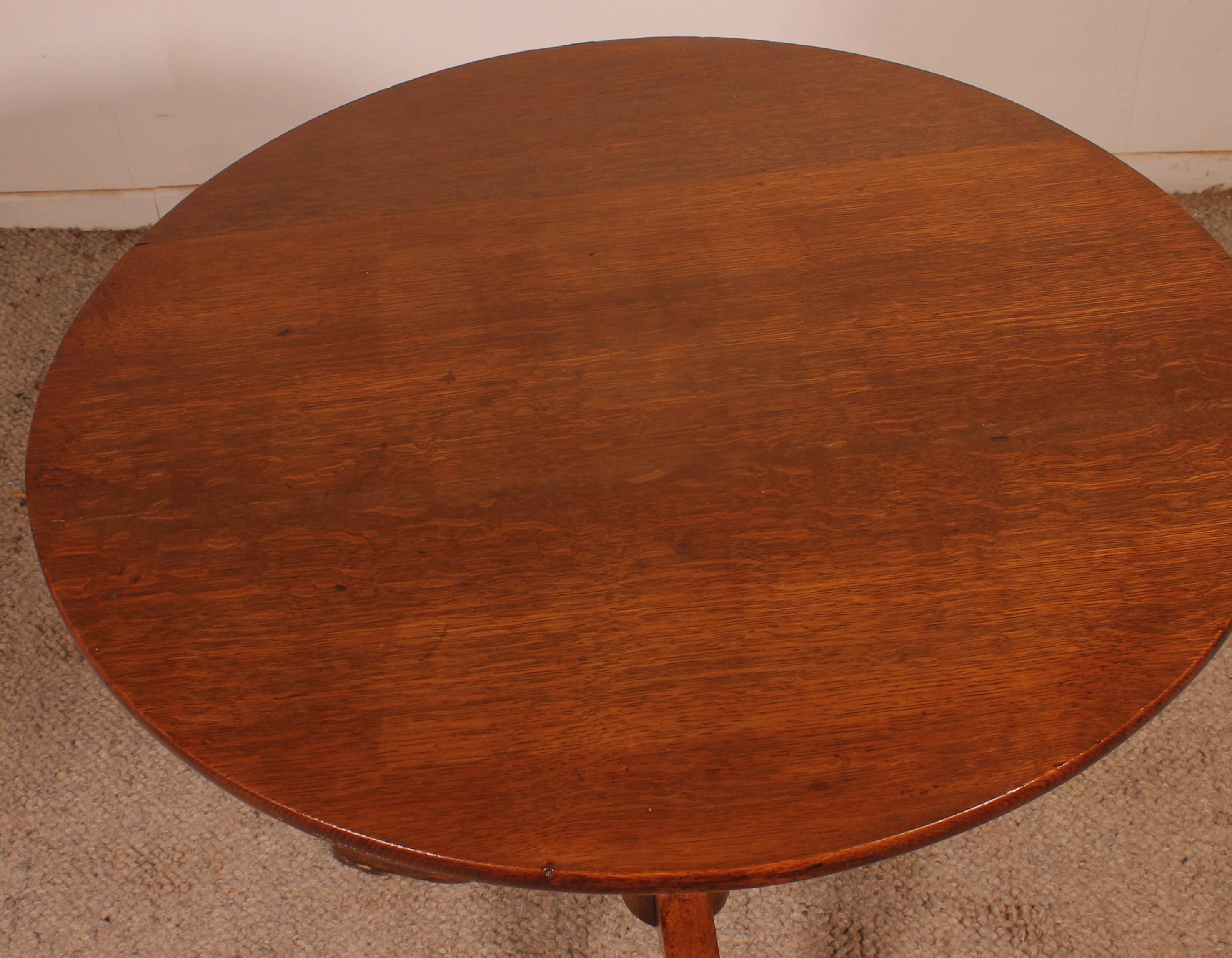 Oak gueridon circa 1800