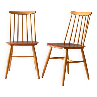Paire de chaises scandinaves, en hêtre et acajou