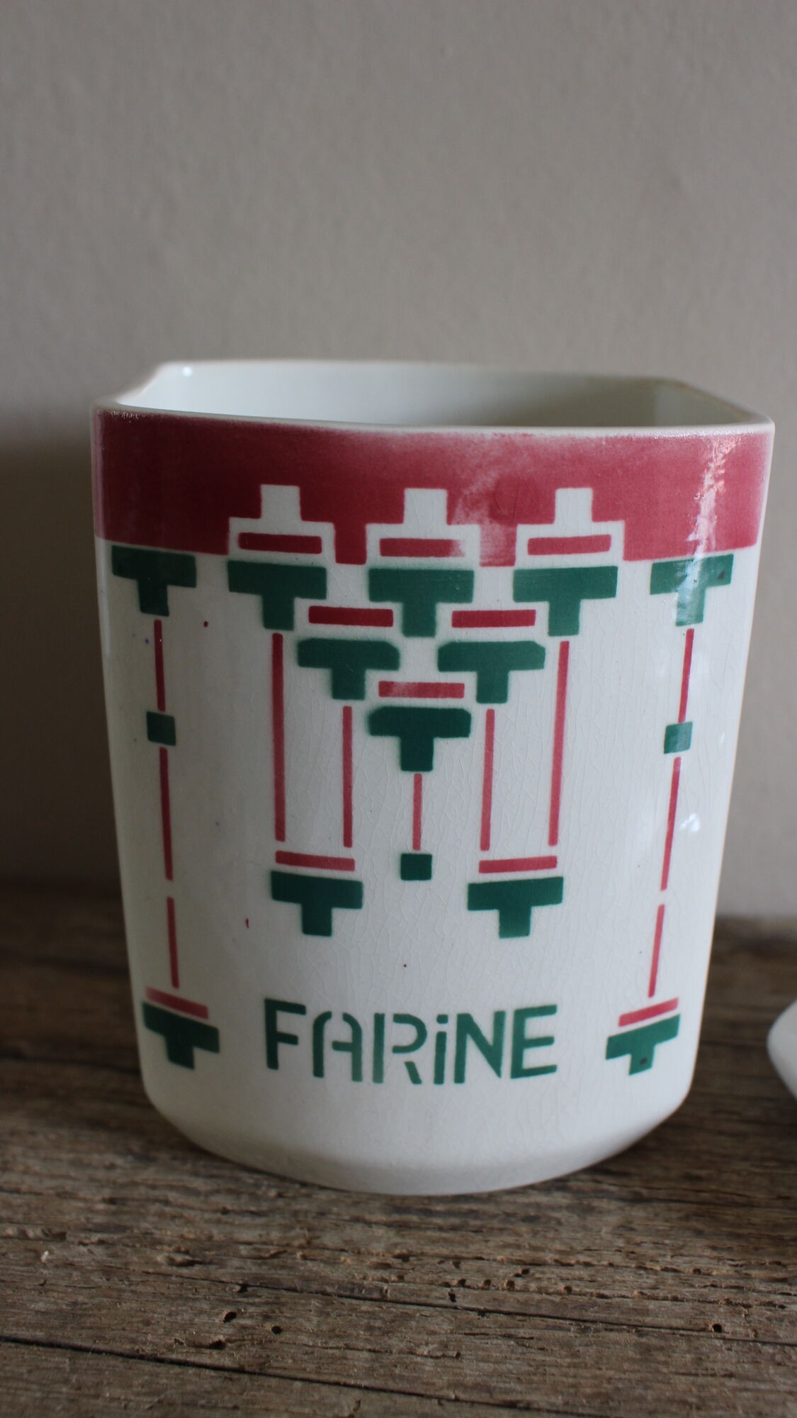 Flour pot Green pink lid Iron Earth Choisy the King