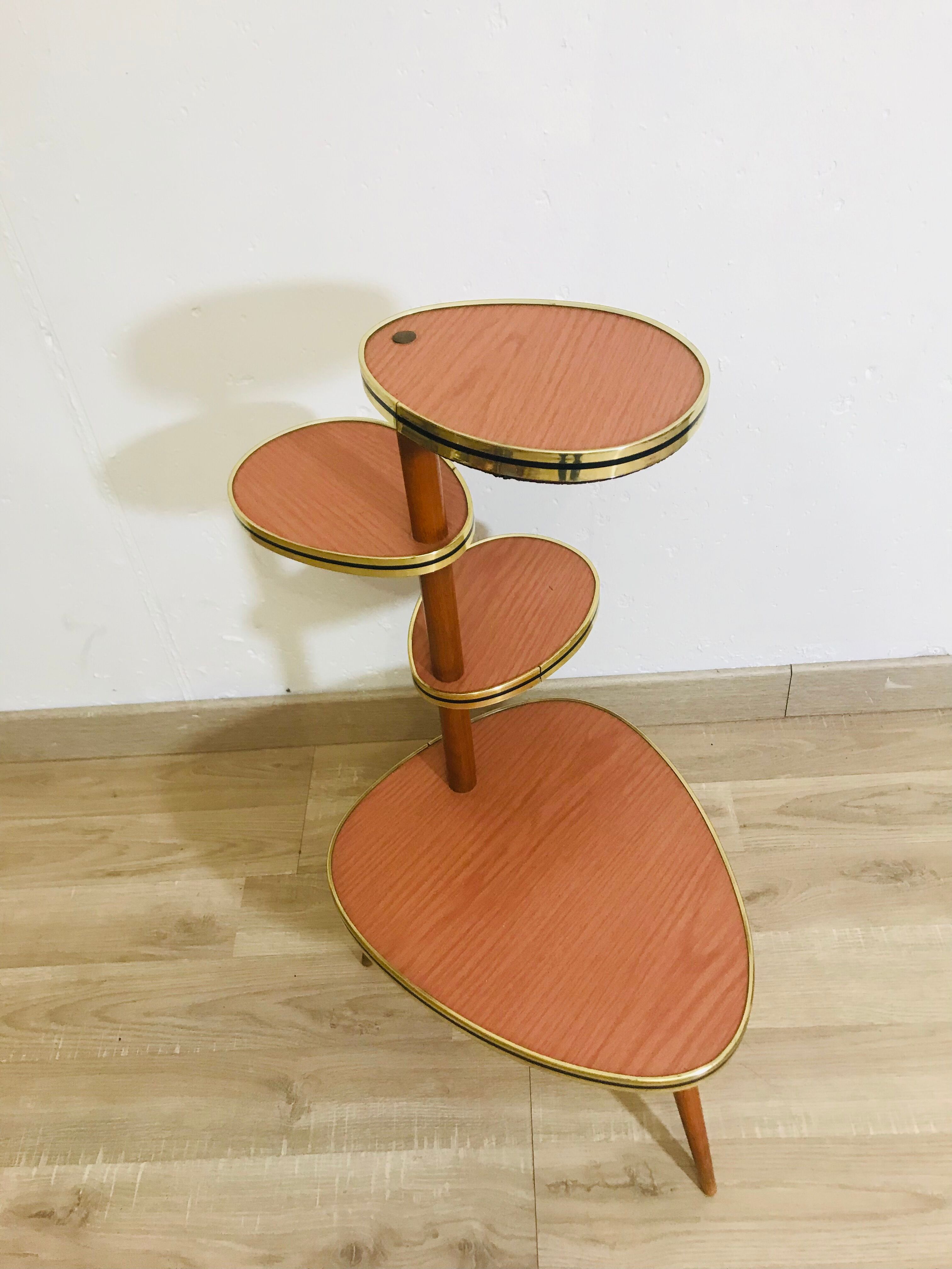 Porte-plante en formica