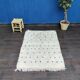 Tapis berbère pois noirs et losange blanc