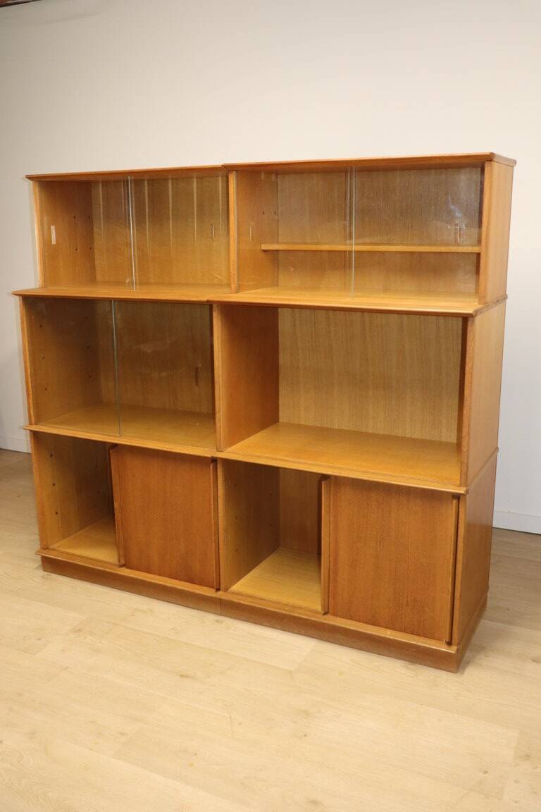 Vintage Oscar bookcase in oak, 1960s