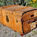 Travel trunk 1900