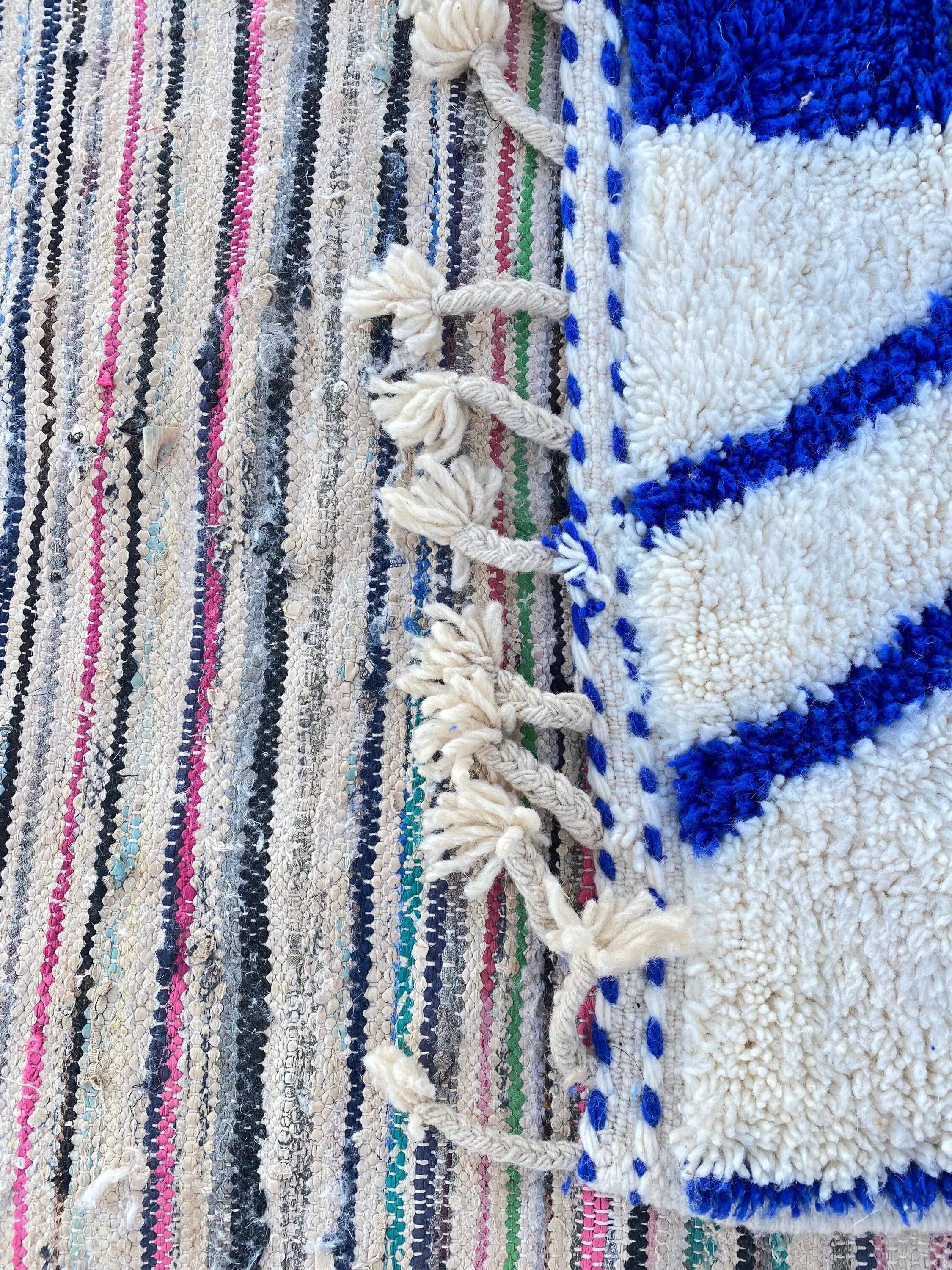 Traditional handmade Moroccan rug 2.5x1.5 m