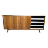 Buffet de Jiri Jiroutek pour Interior Prague