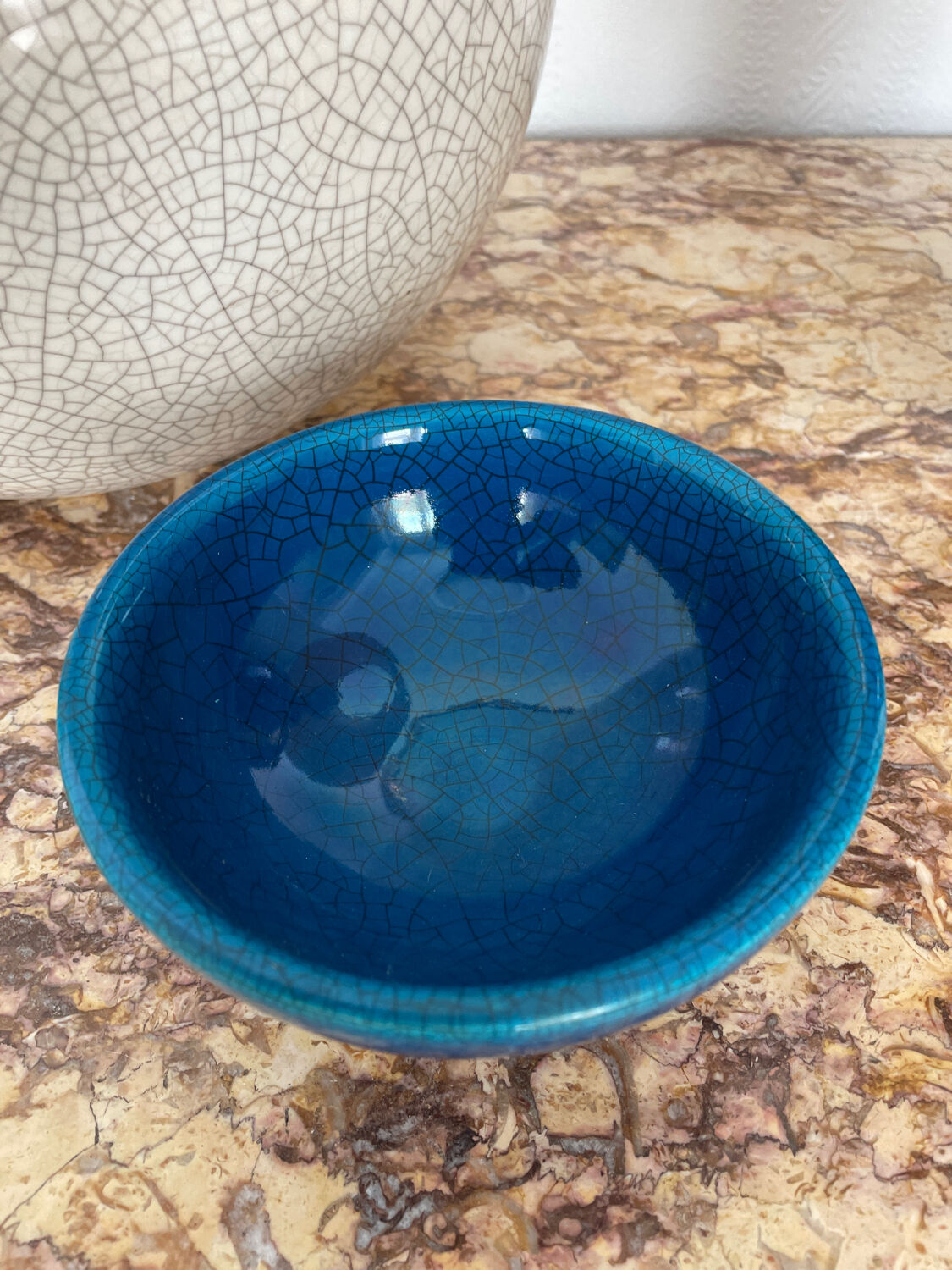 Art Deco cracked ceramic cup