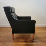 Vintage wingback chair 2431 with ottoman by Børge Mogensen for Fredericia