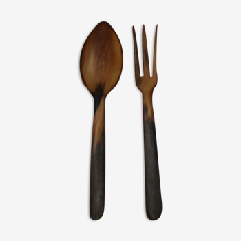 Set of horn salad serving cutlery