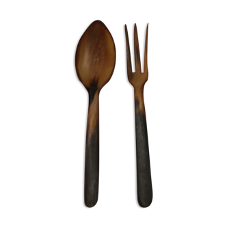Set of horn salad serving cutlery