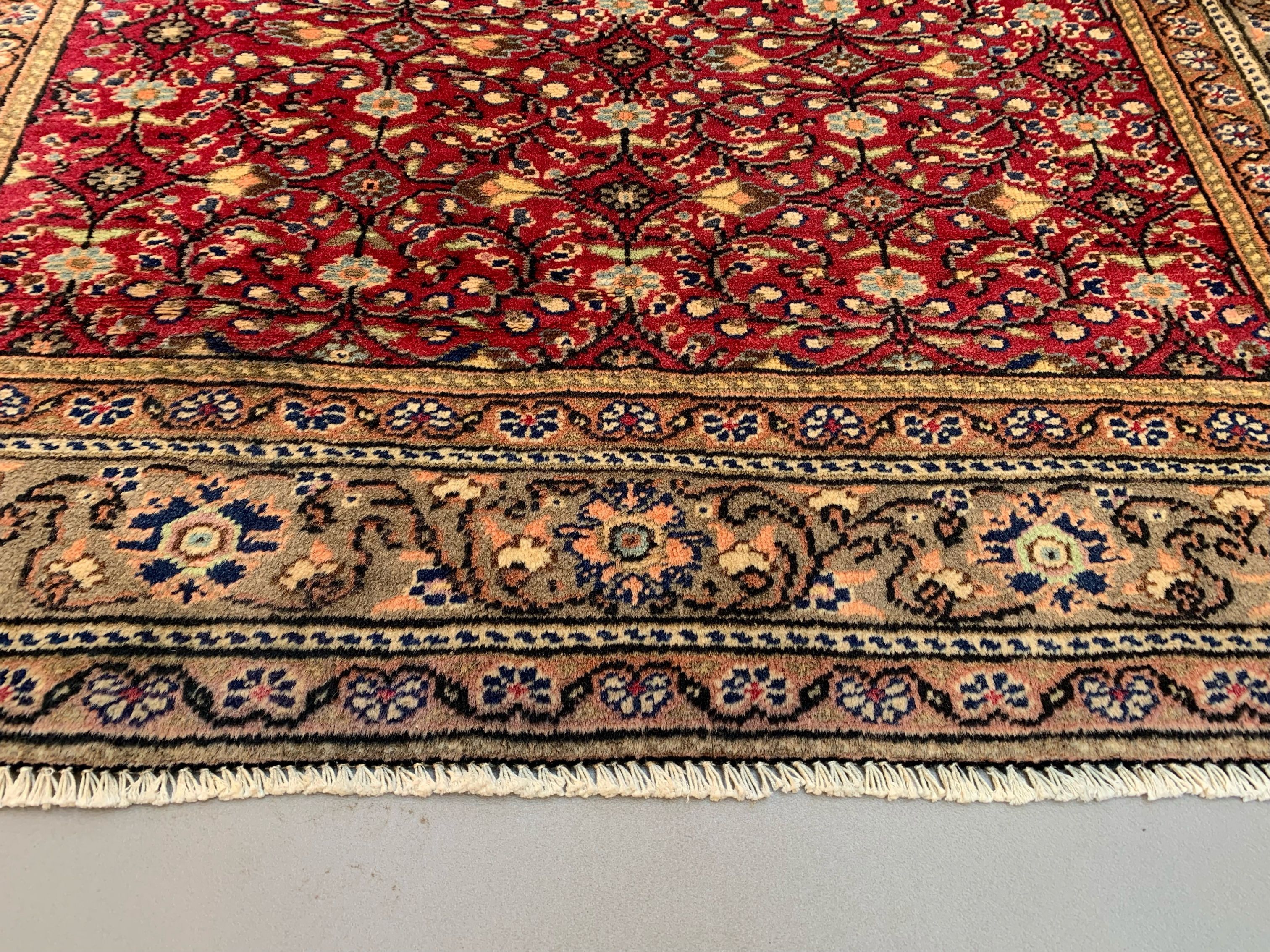 Vintage turkish rug 173x122 cm shabby carpet central anatolian medium