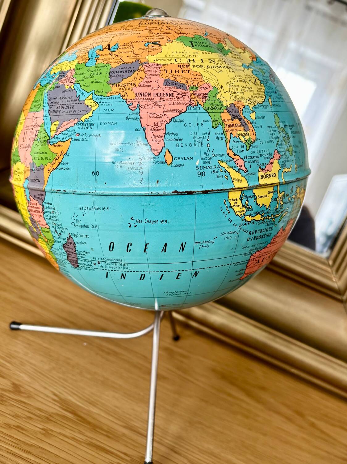 Mappemonde globe terrestre tripode