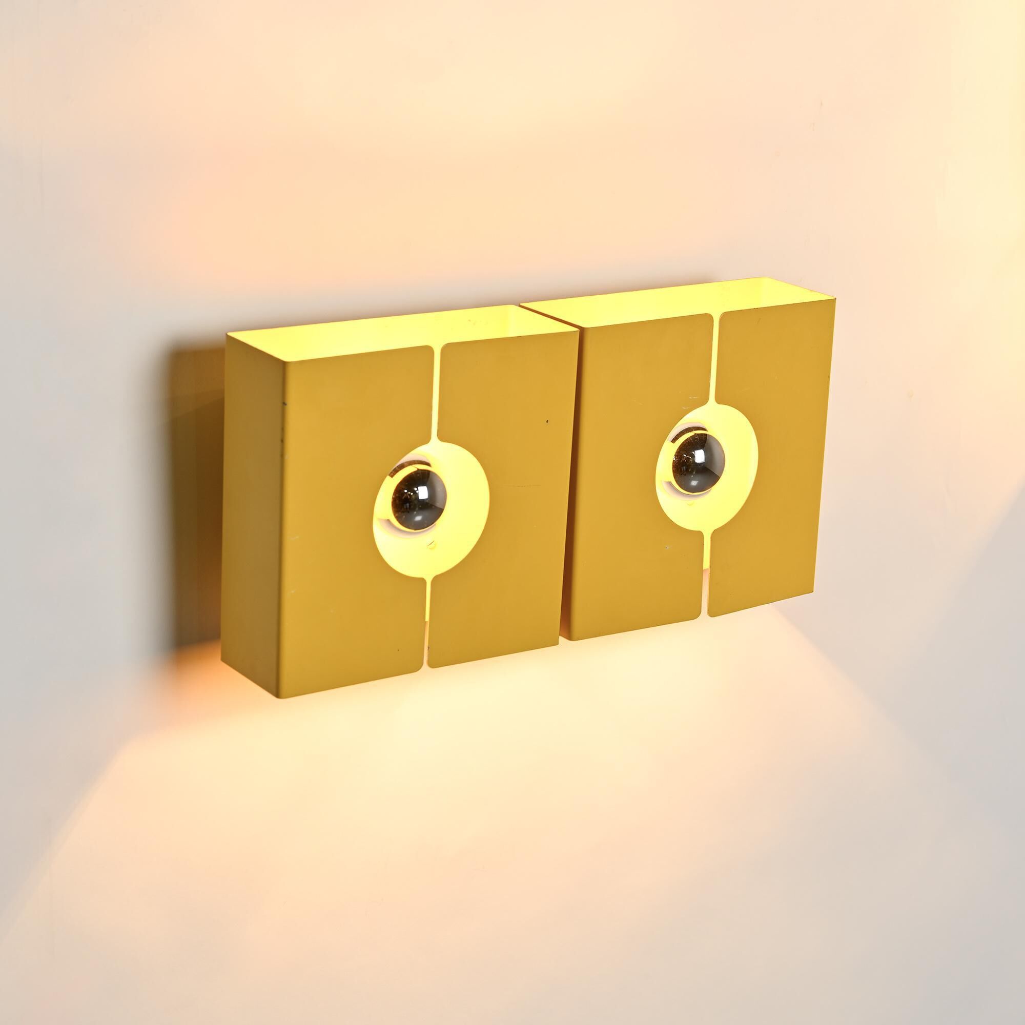 Wall light model 2091/2 by Pierre Disderot, circa 1960.