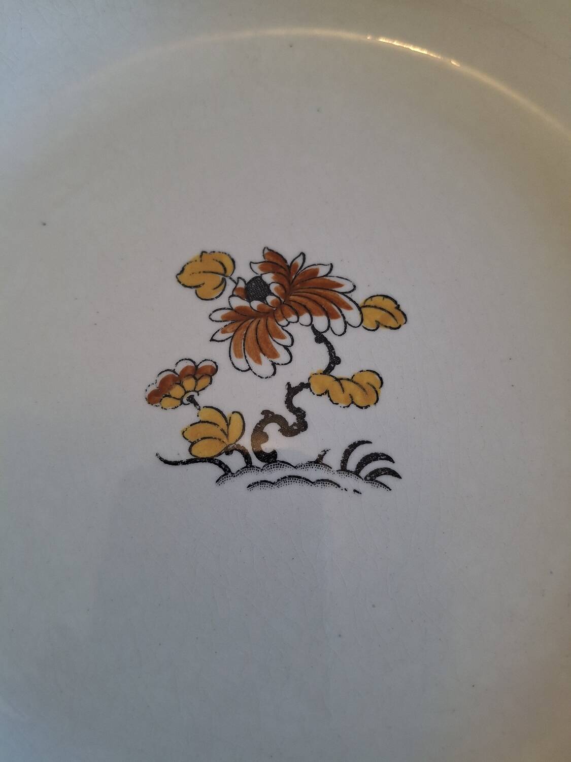 Vintage flat plate in Gien earthenware.