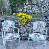 Paire de fauteuils Cabriolets en bois peint de style Louis XV époque XIXeme siècle