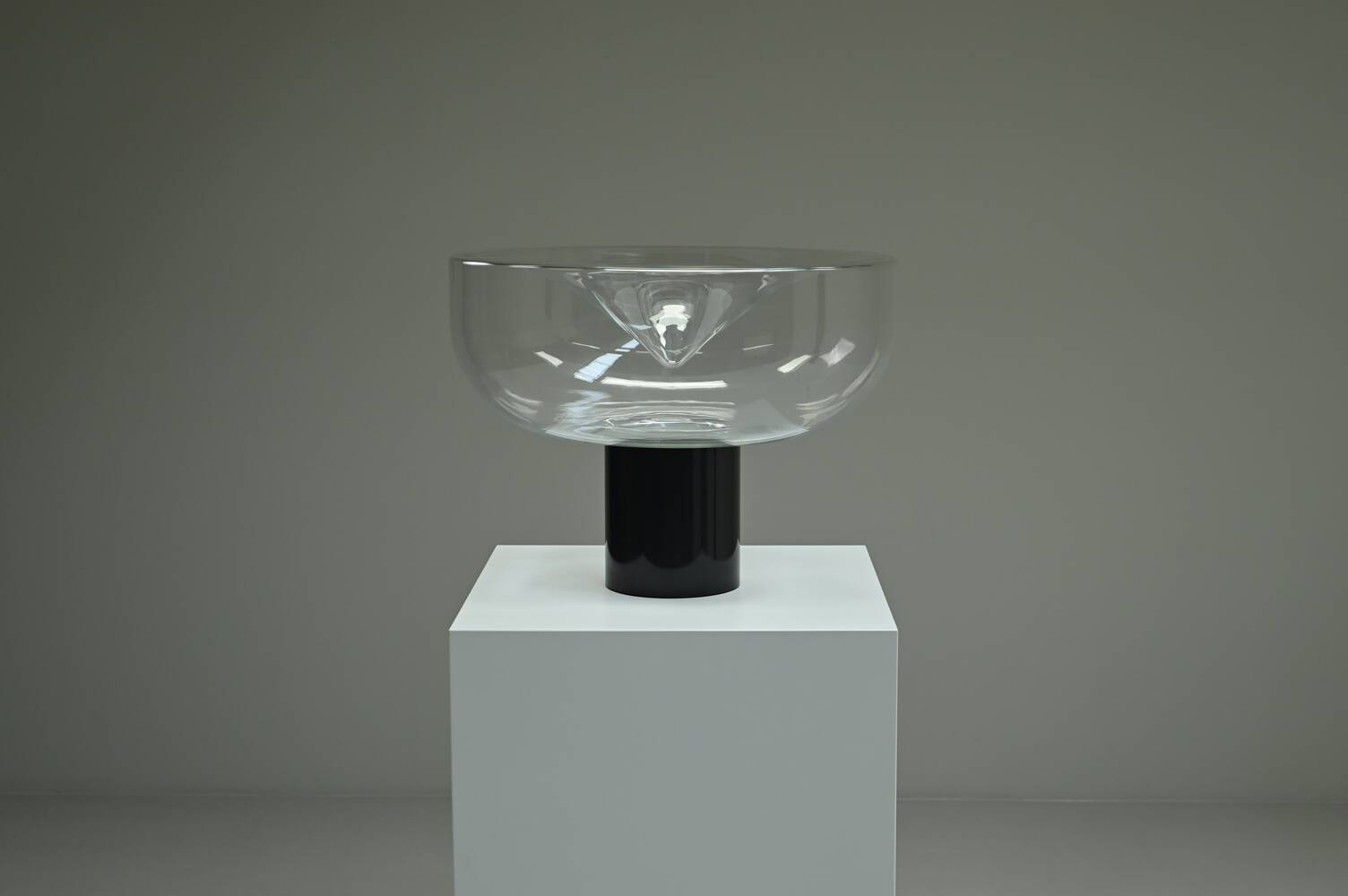 Lampe de table Aella 54 par Renato Toso & Giovanna Massari pour Leucos, années 1960.