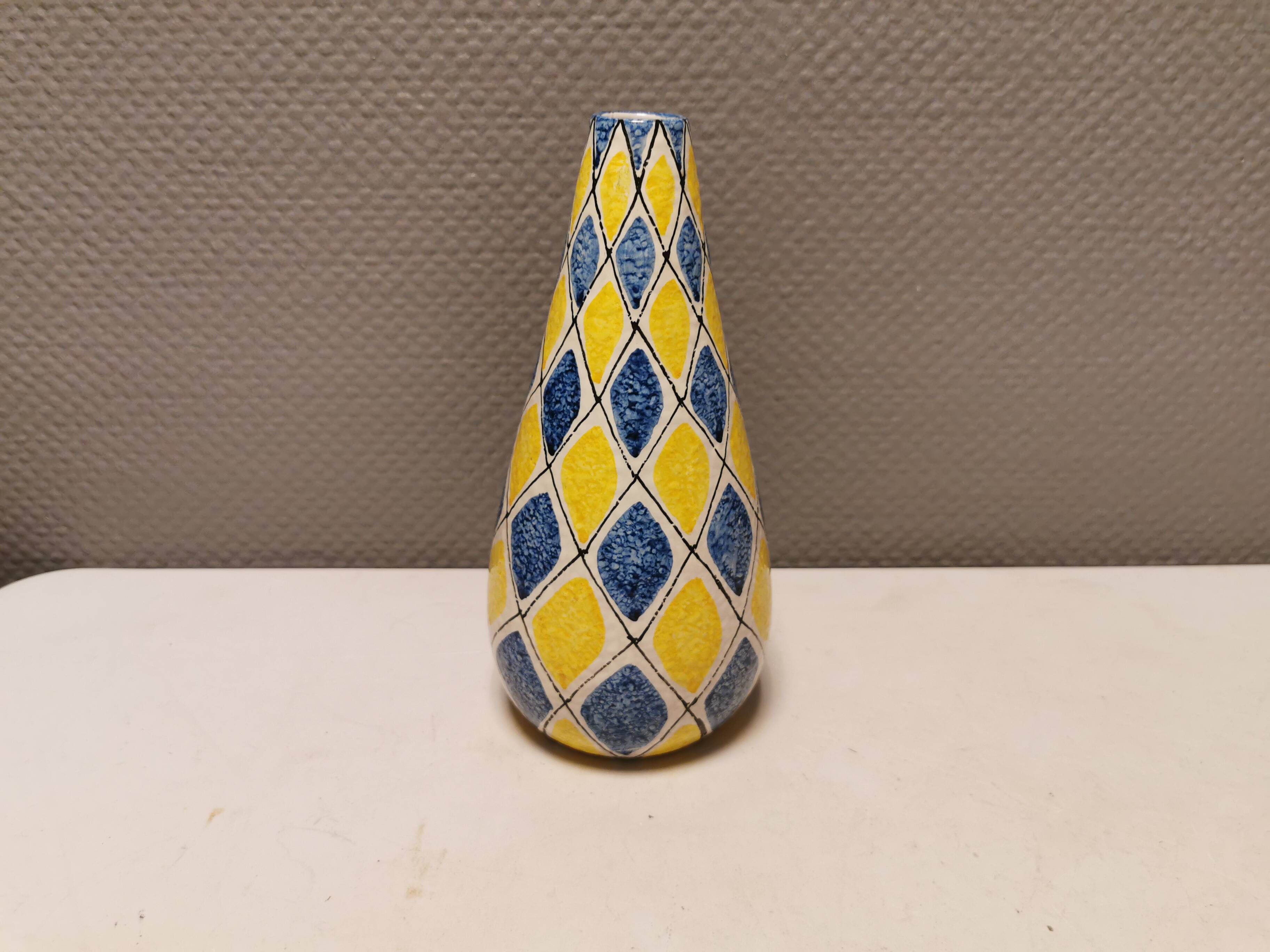 Italian vase with Harlequin pattern in beautiful yellow/blue