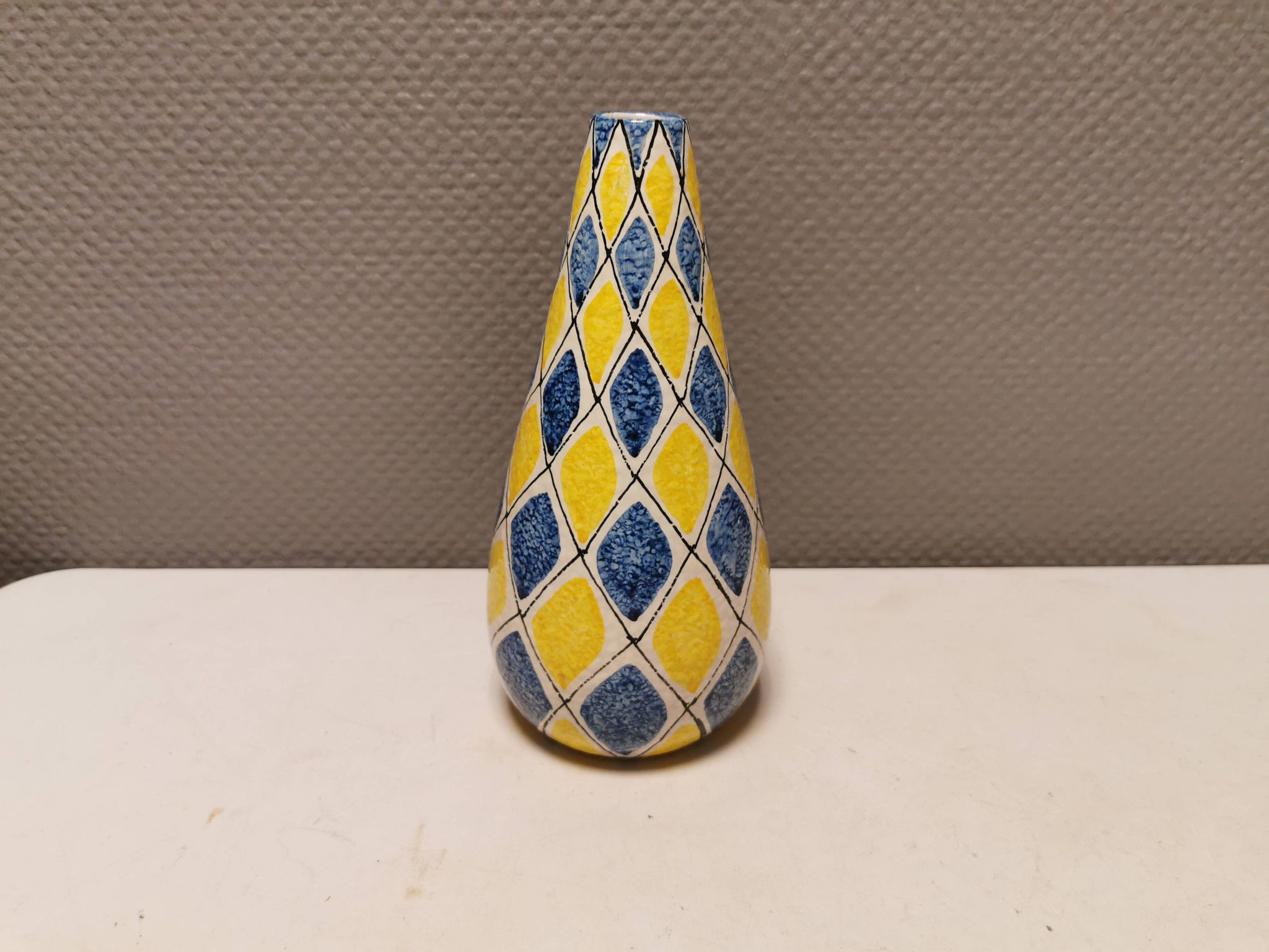 Vase italien à motif Arlequin dans un beau jaune/bleu