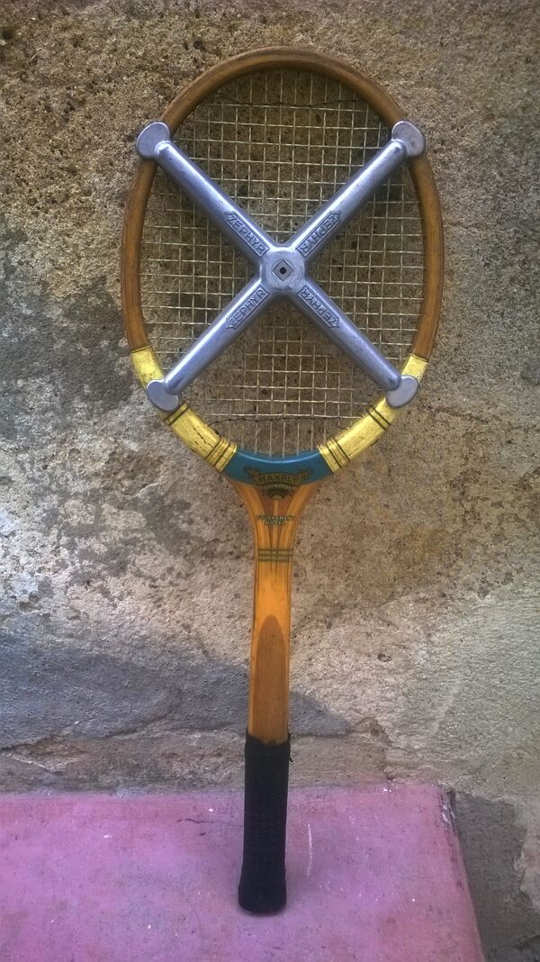 Raquette de tennis vintage