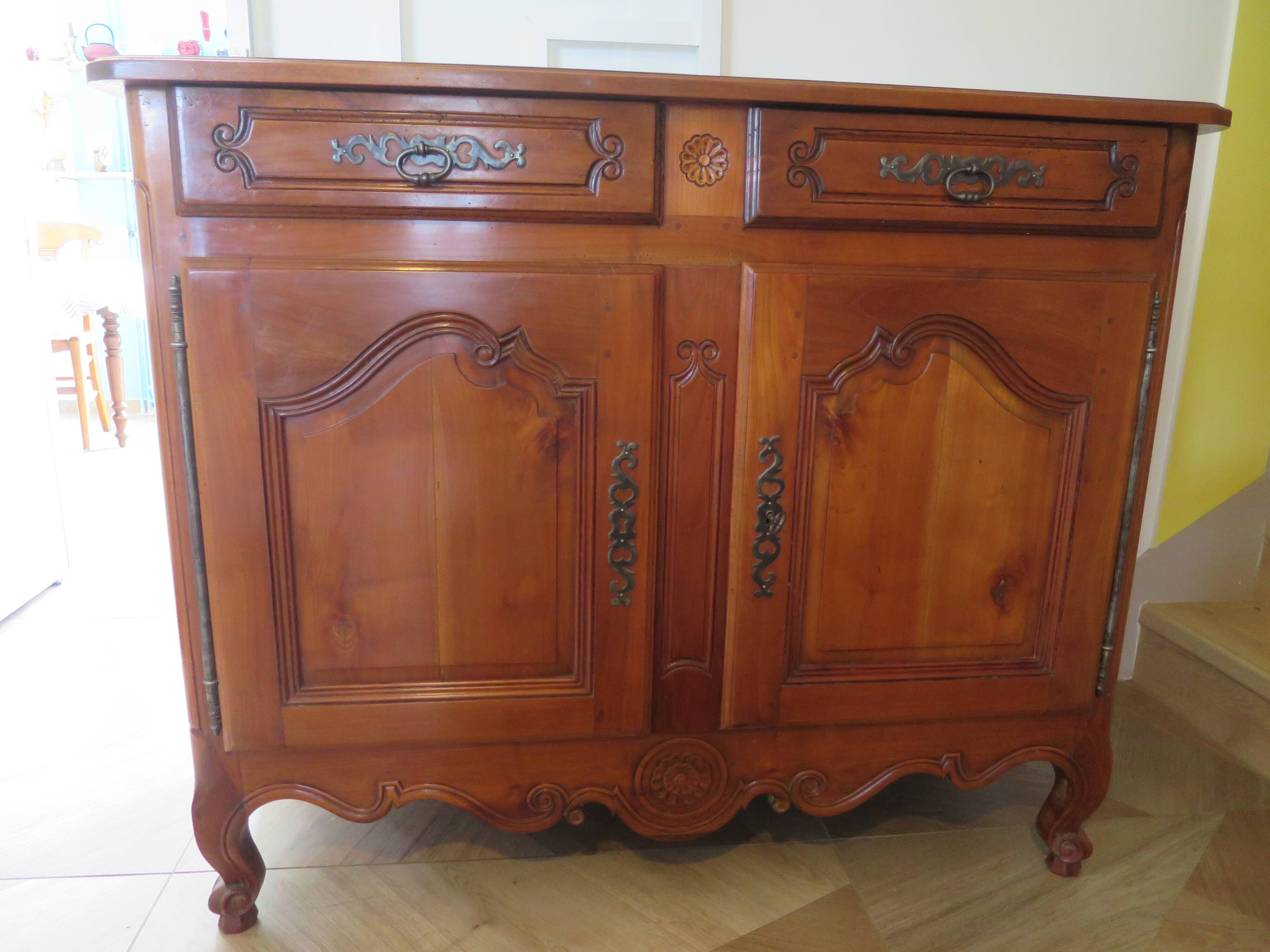Rustic buffet Louis XV-Regency-jointed-massive wood-snail feet