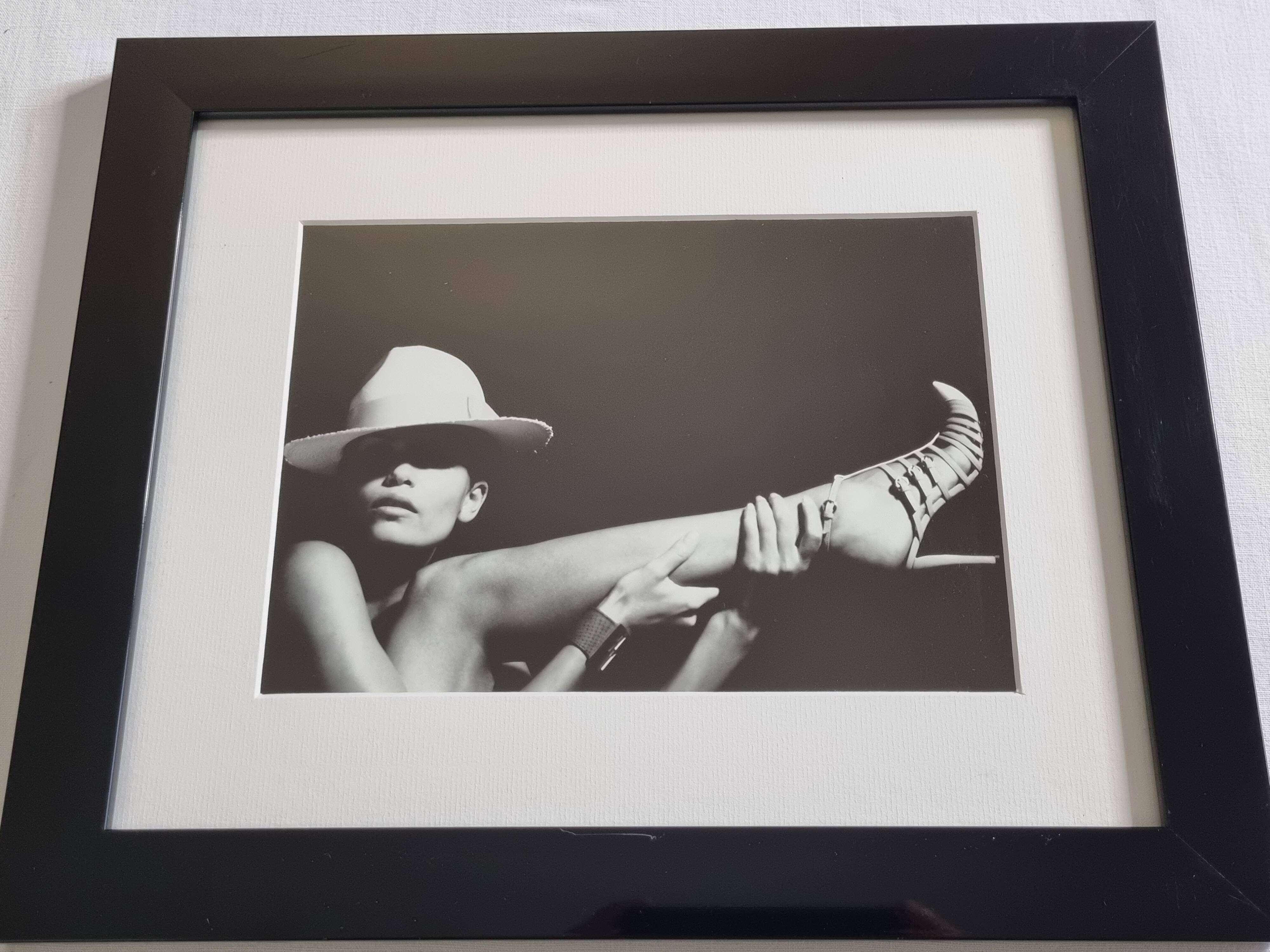 Framed black and white press photograph, Lagerfeld Gallery Collection 2005, 30 x 26 cm
