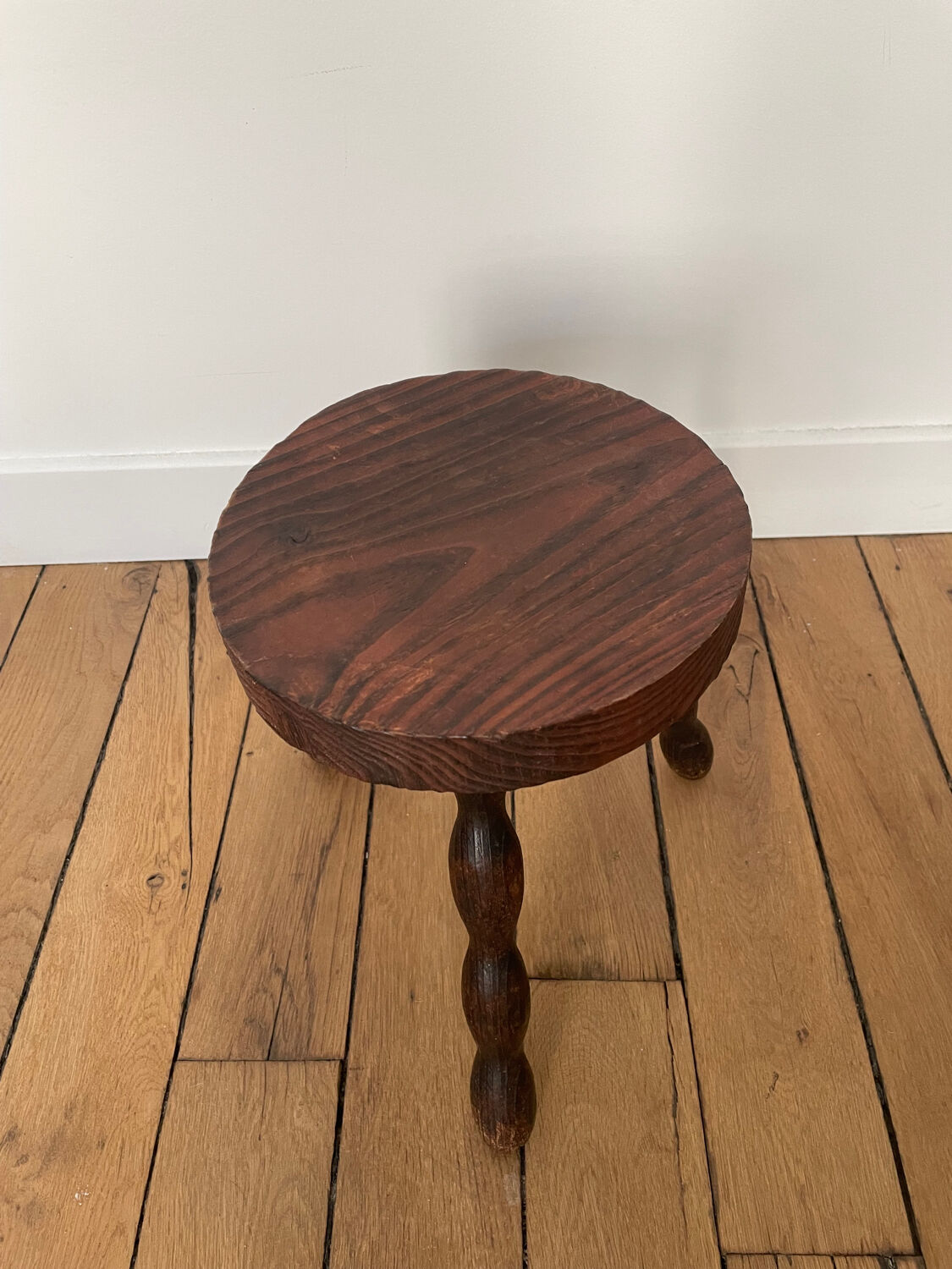 Tripod stool