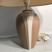 Lampe corps céramique beige abat-jour crème vintage